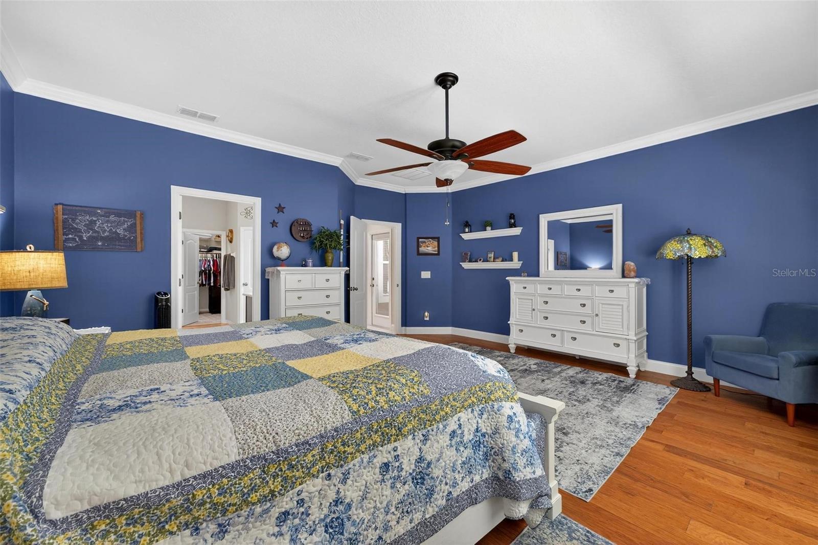 Image 32 of 79 For 1556 Blue Grass Boulevard