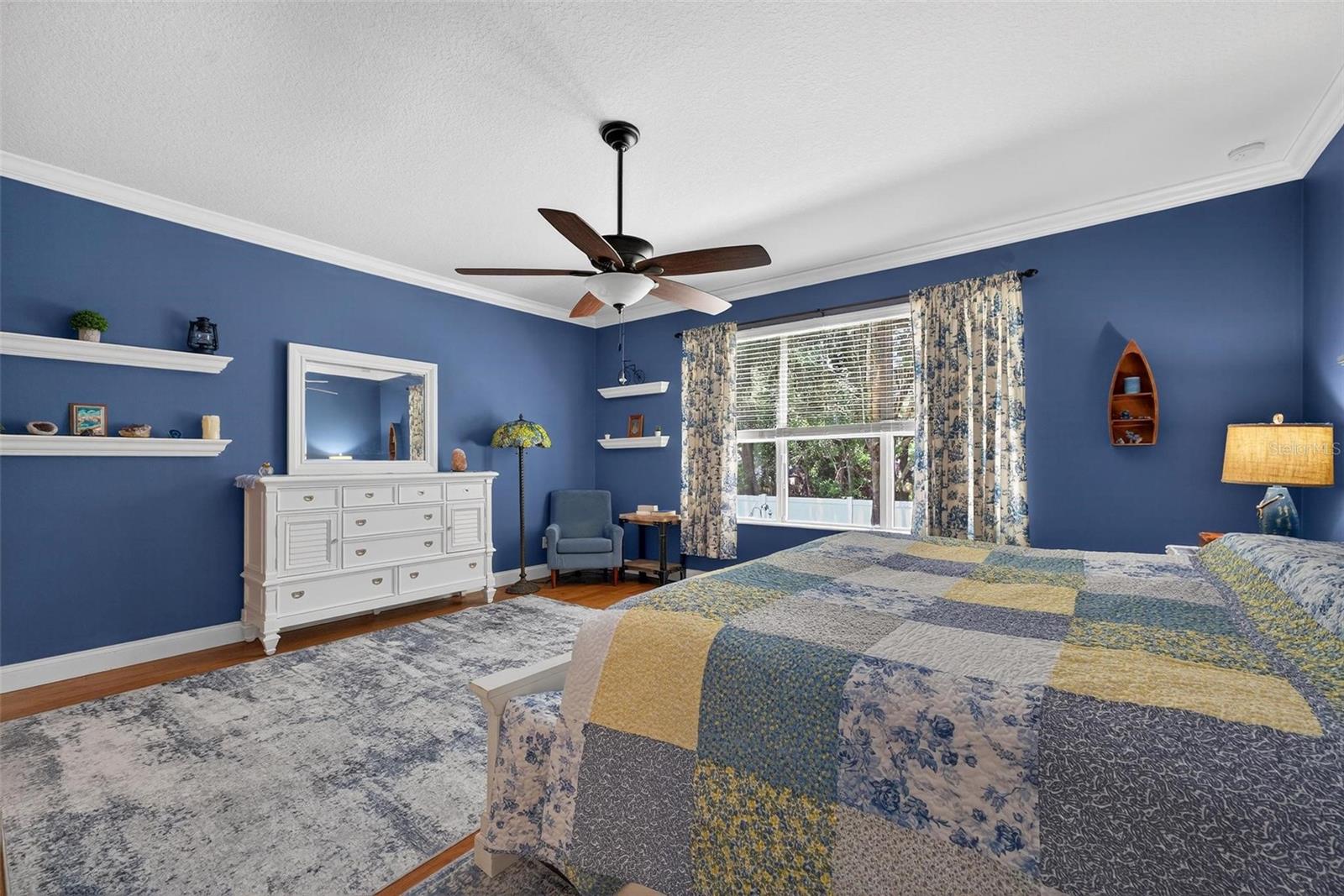 Image 33 of 79 For 1556 Blue Grass Boulevard