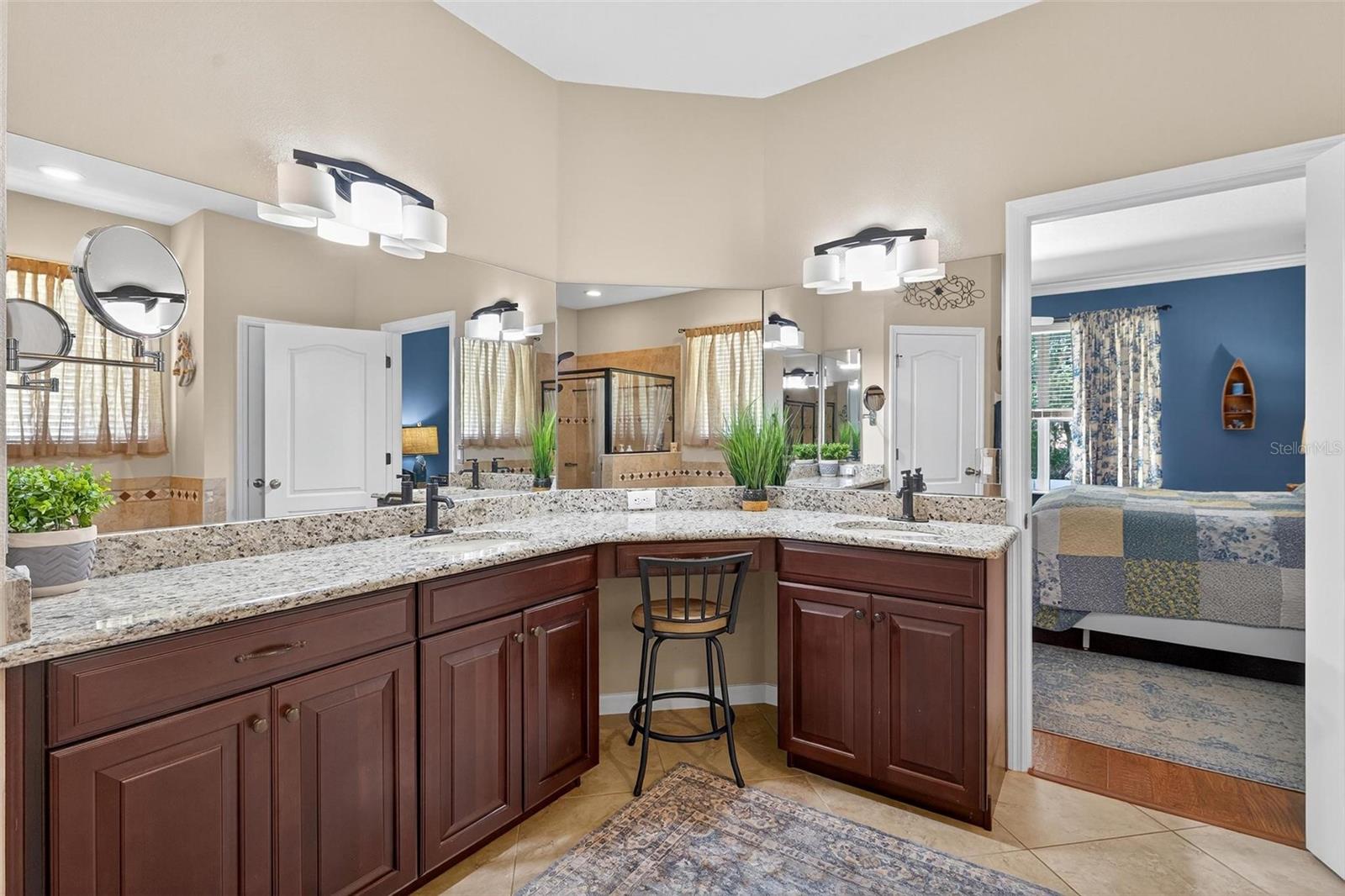 Image 36 of 79 For 1556 Blue Grass Boulevard
