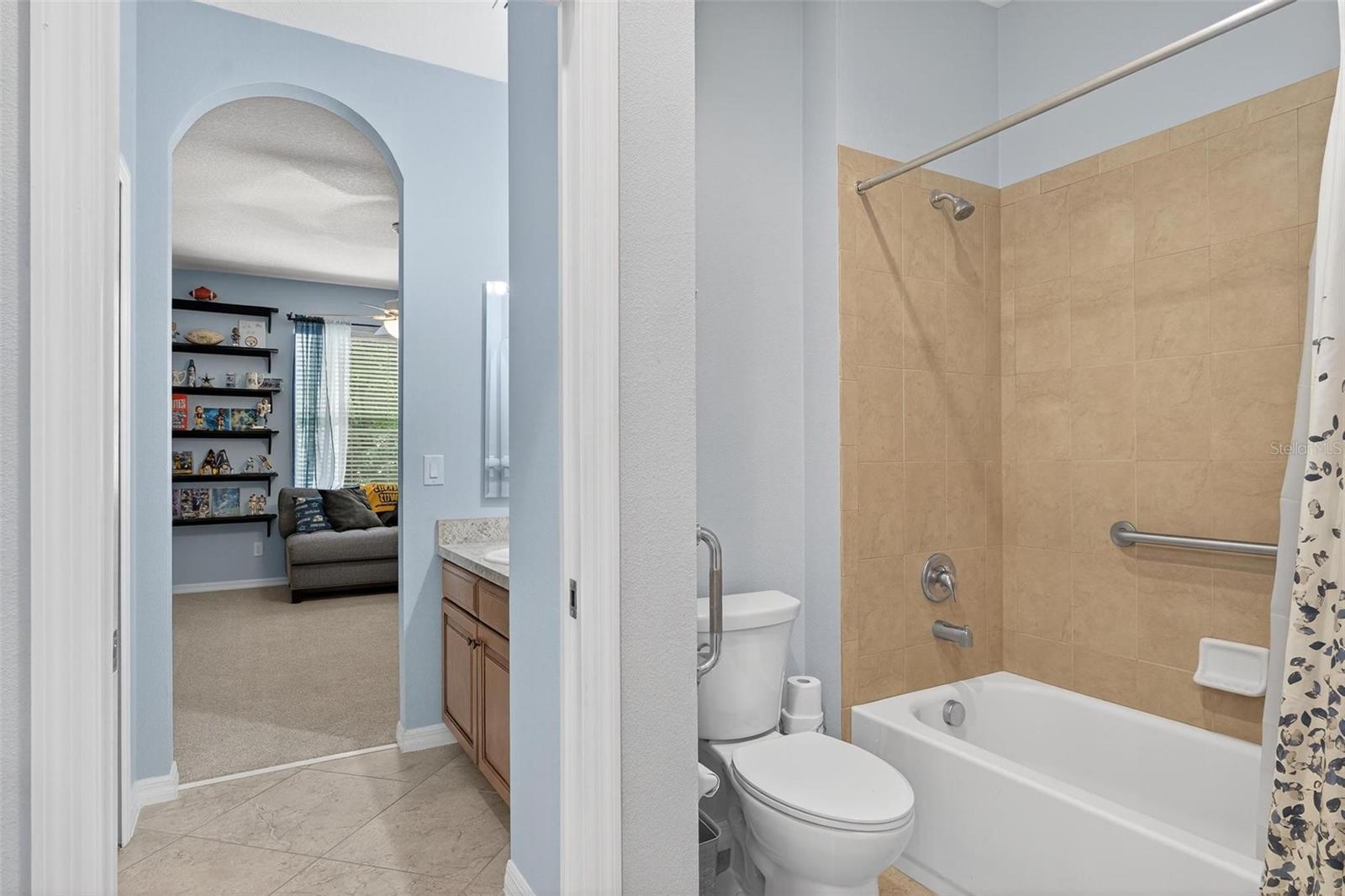 Image 55 of 79 For 1556 Blue Grass Boulevard
