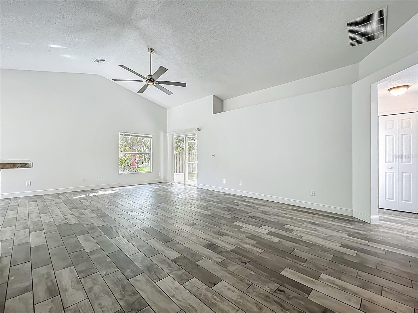 Image 10 of 38 For 2019 Newtown Road