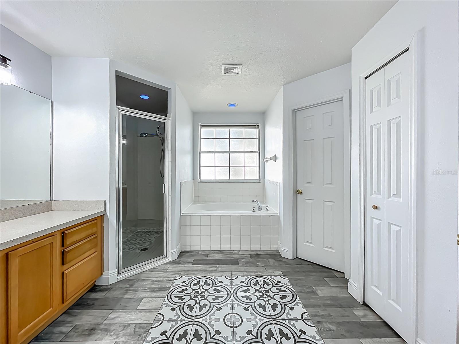 Image 26 of 38 For 2019 Newtown Road