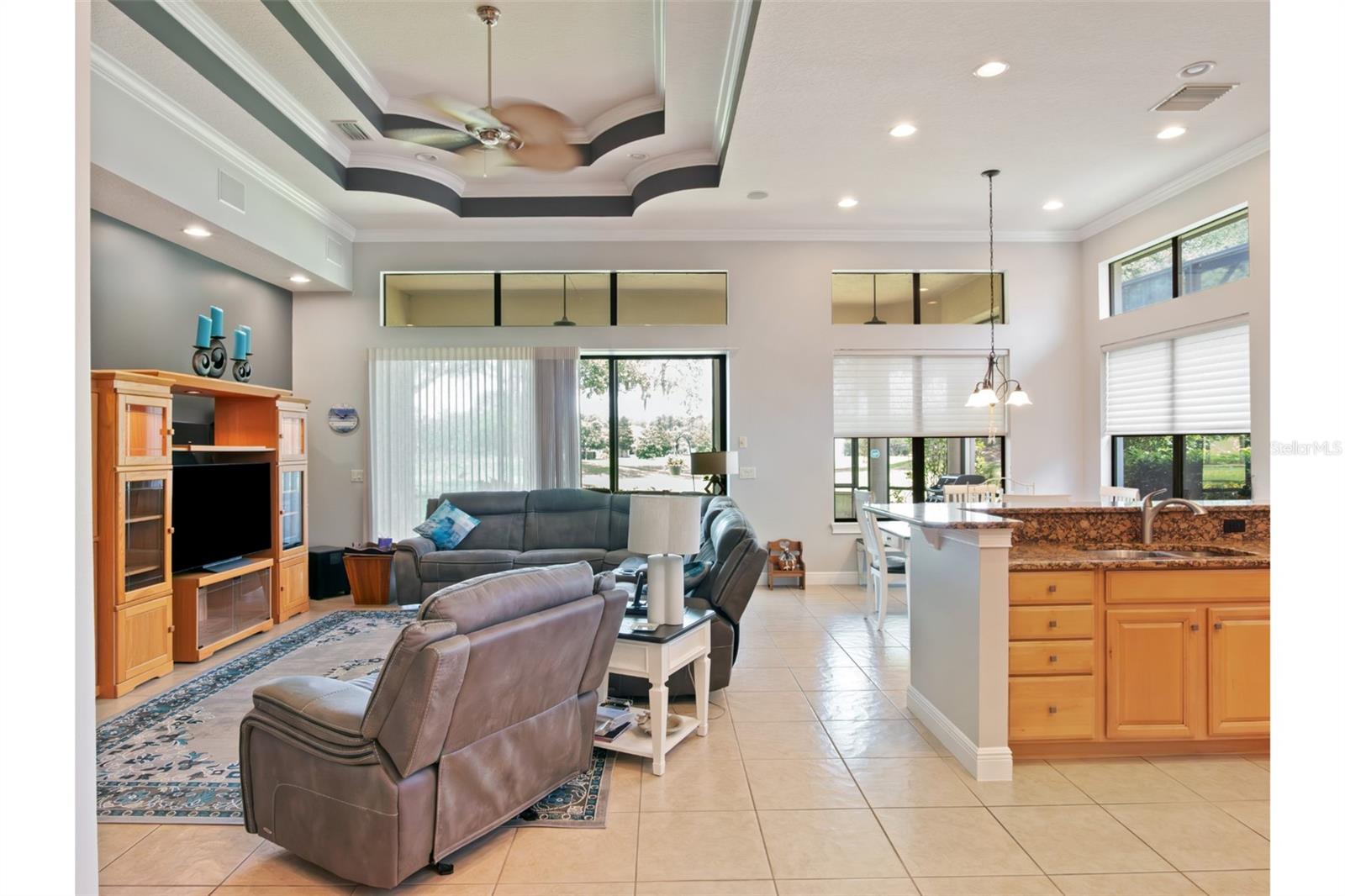 Image 7 of 46 For 9335 San Jose Boulevard
