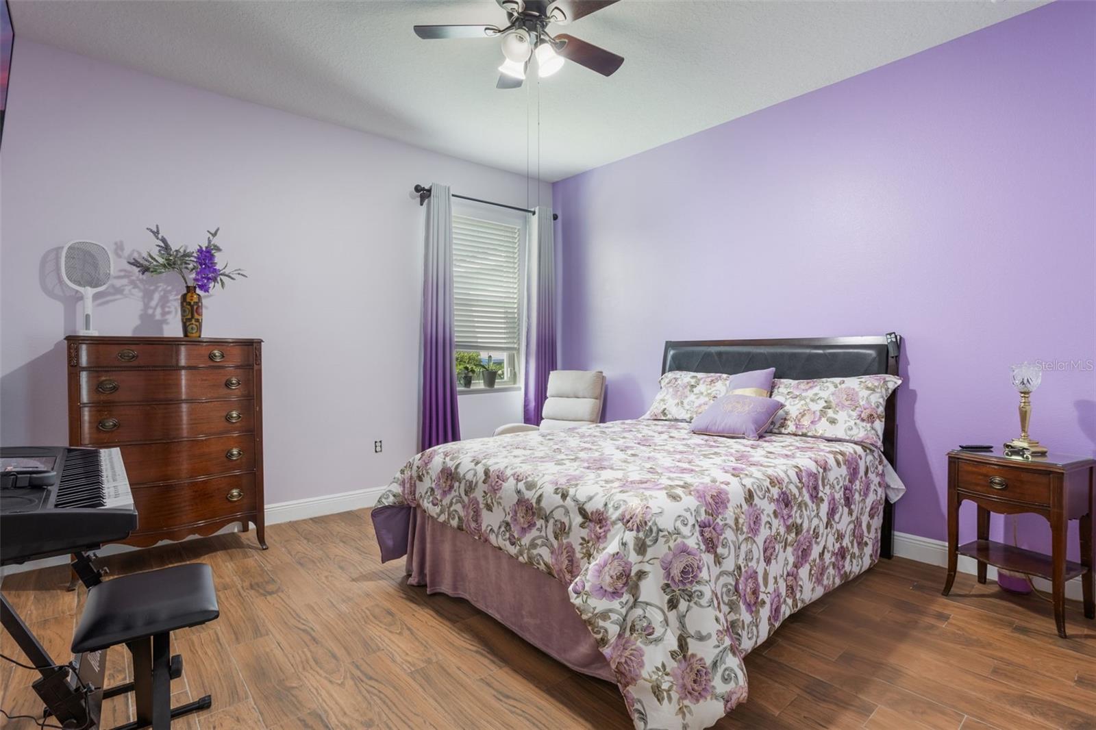 Image 15 of 26 For 637 Neptune Drive