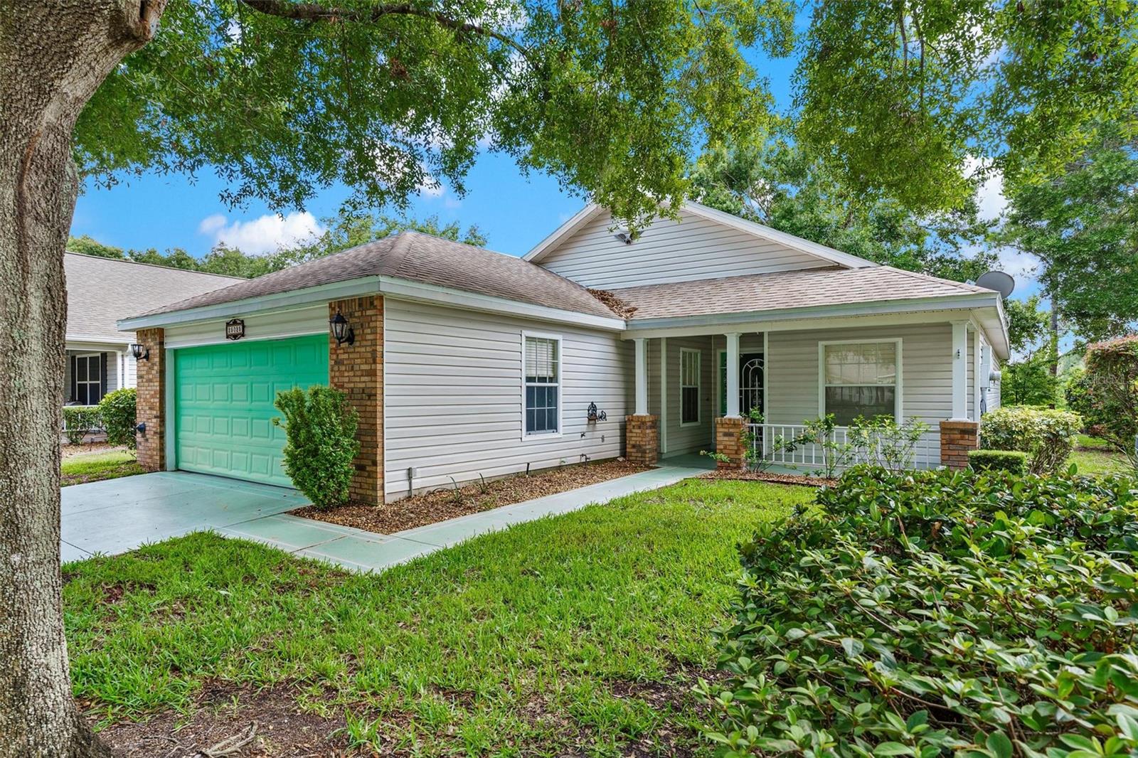 Image 2 of 33 For 25025 Cranes Roost Circle