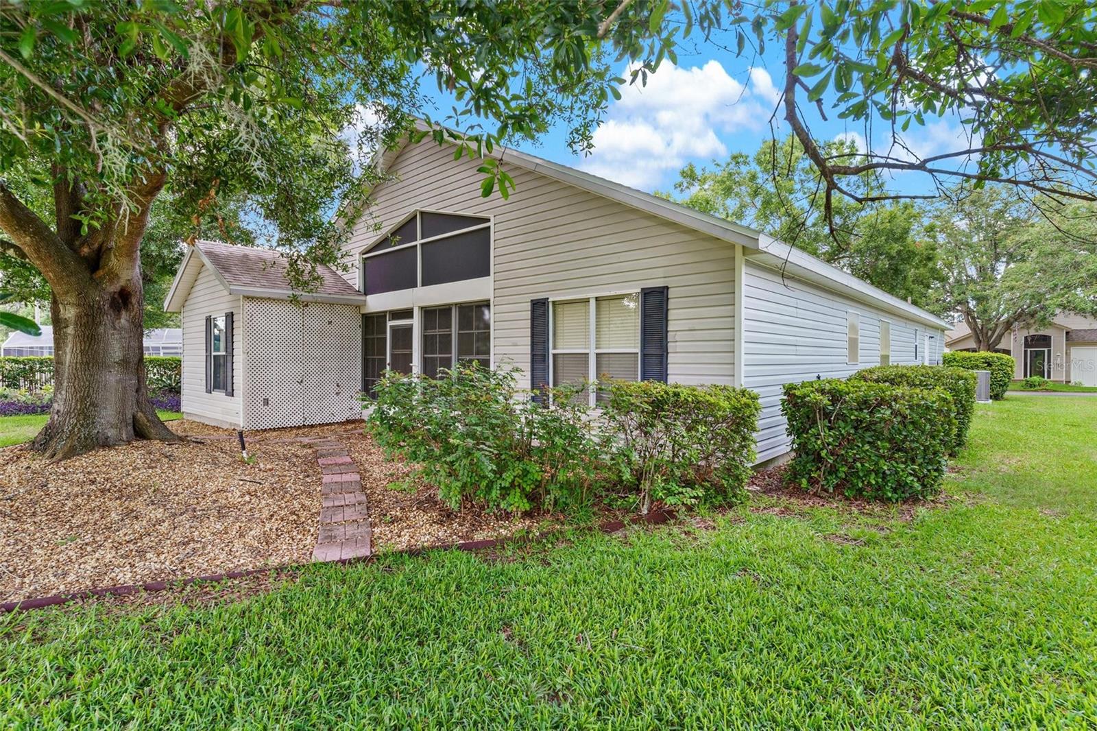 Image 31 of 33 For 25025 Cranes Roost Circle
