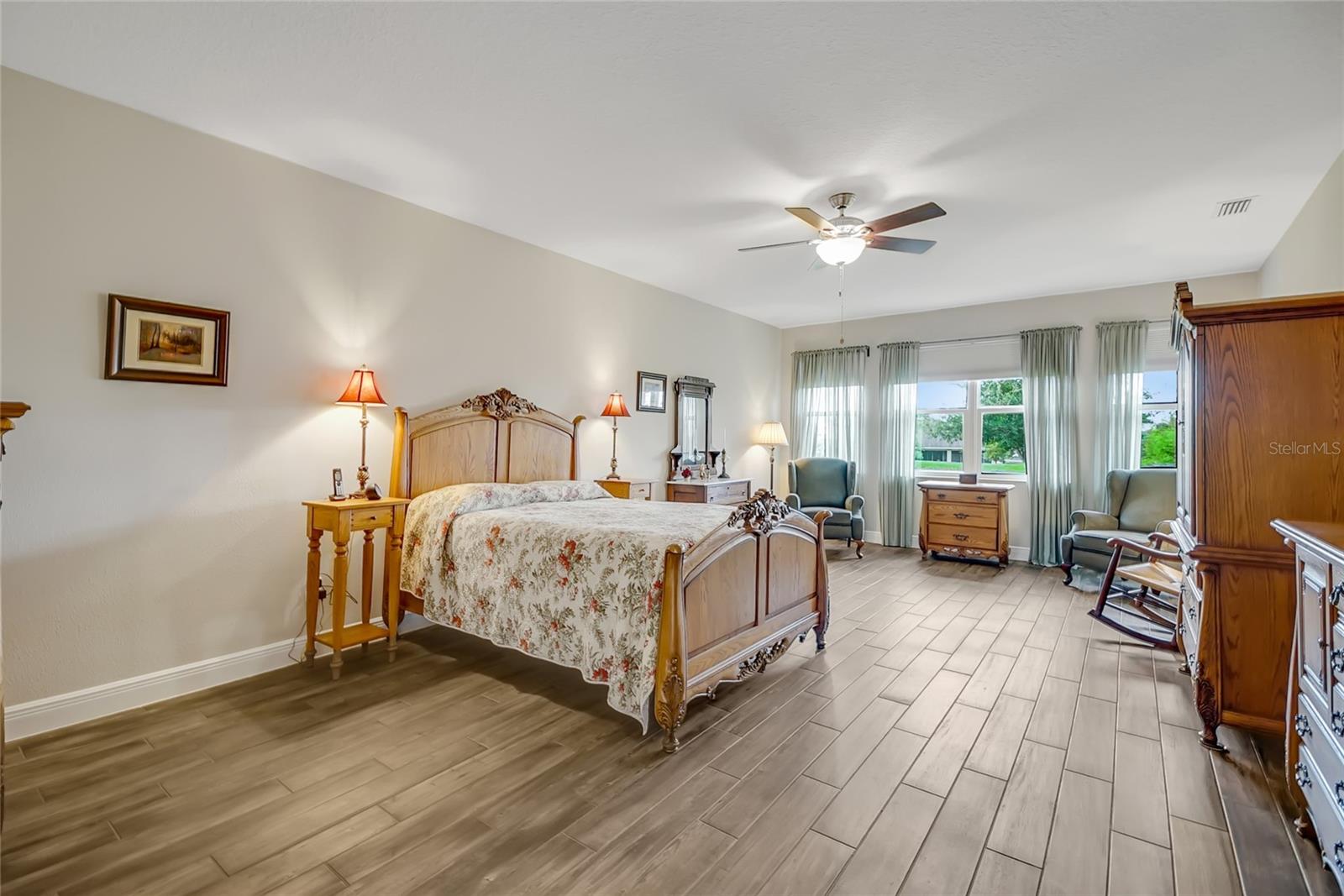 Image 12 of 91 For 6008 Apex Way