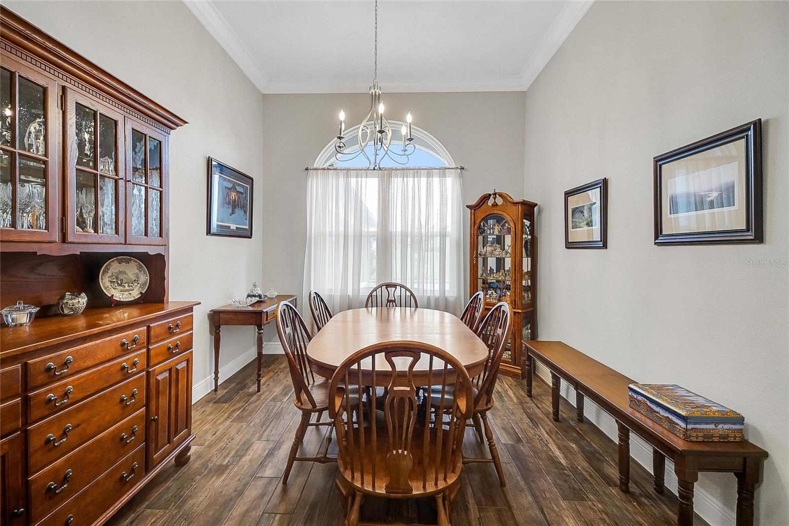 Image 24 of 91 For 6008 Apex Way