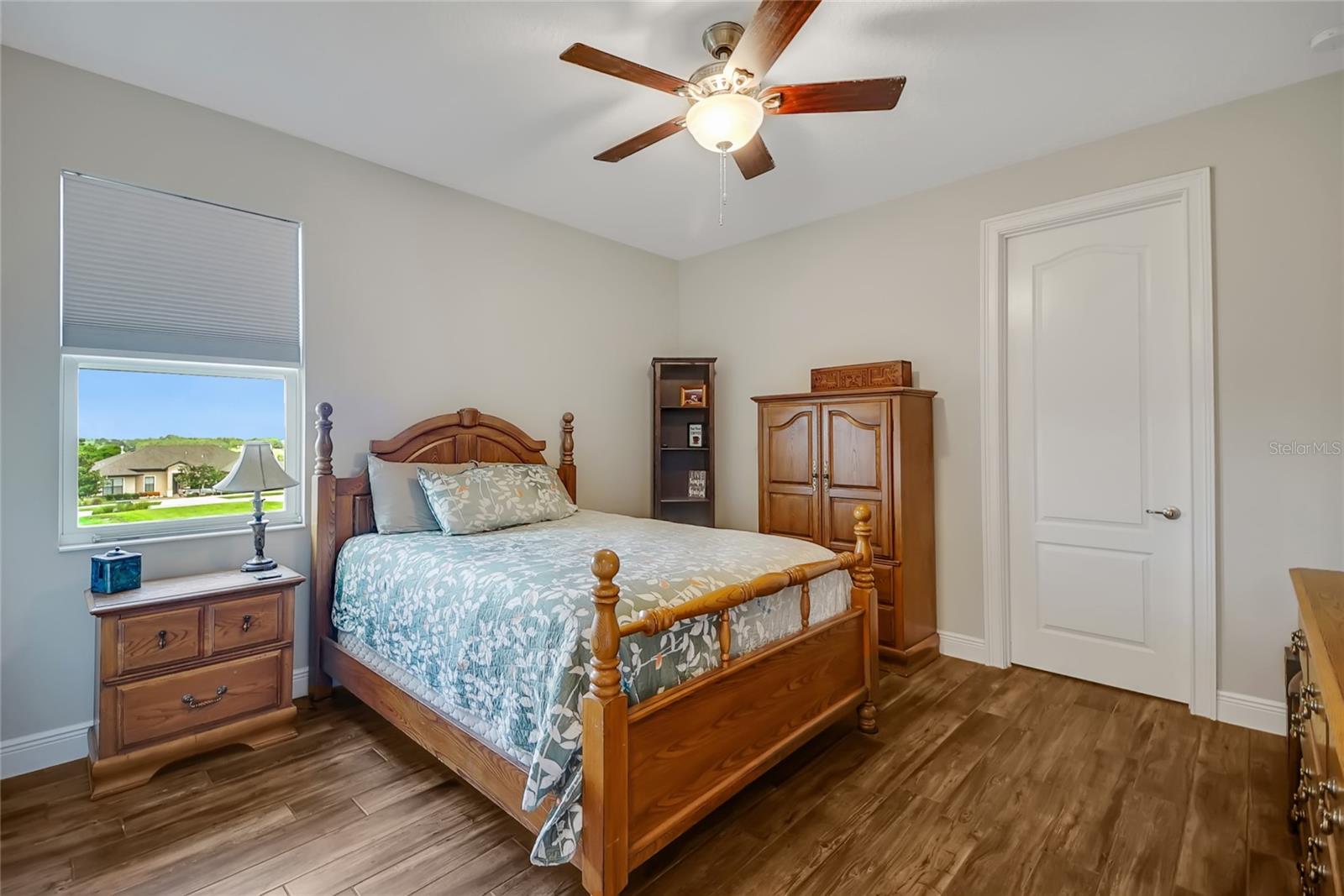 Image 25 of 91 For 6008 Apex Way