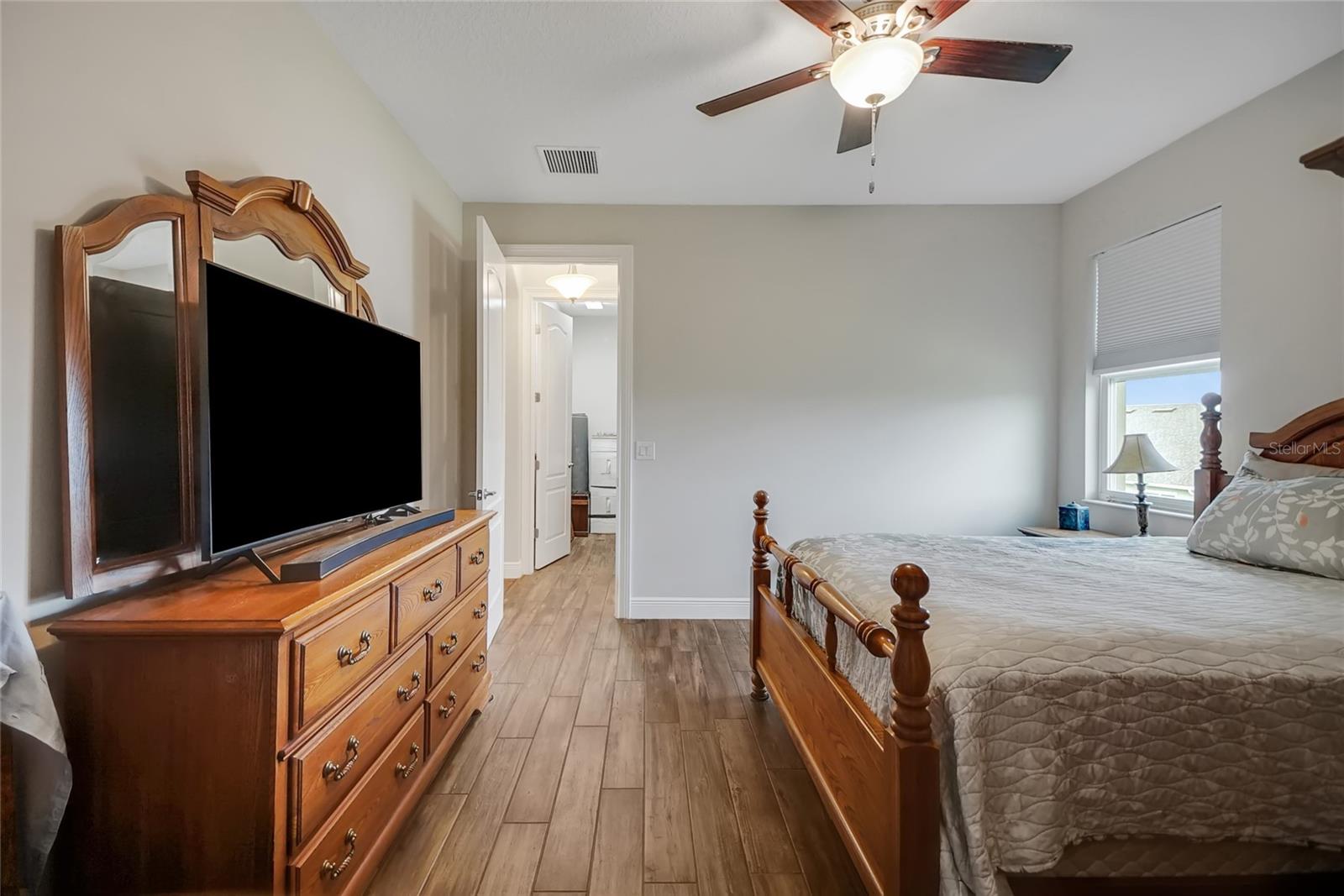 Image 26 of 91 For 6008 Apex Way
