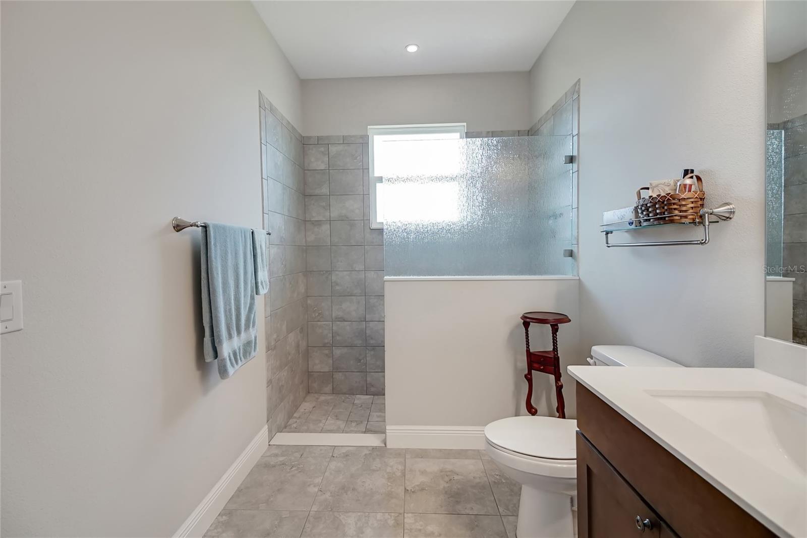 Image 27 of 91 For 6008 Apex Way