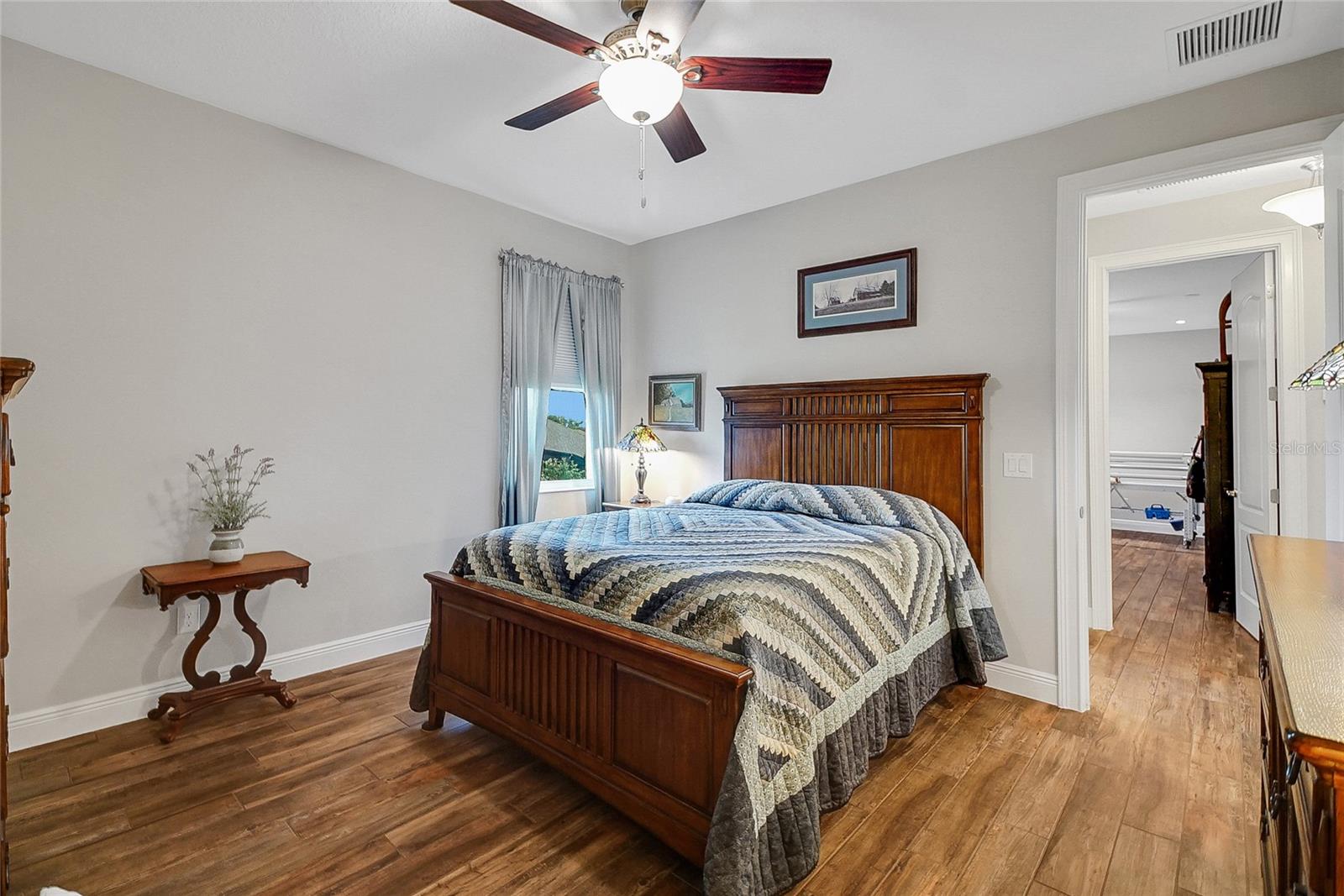 Image 30 of 91 For 6008 Apex Way