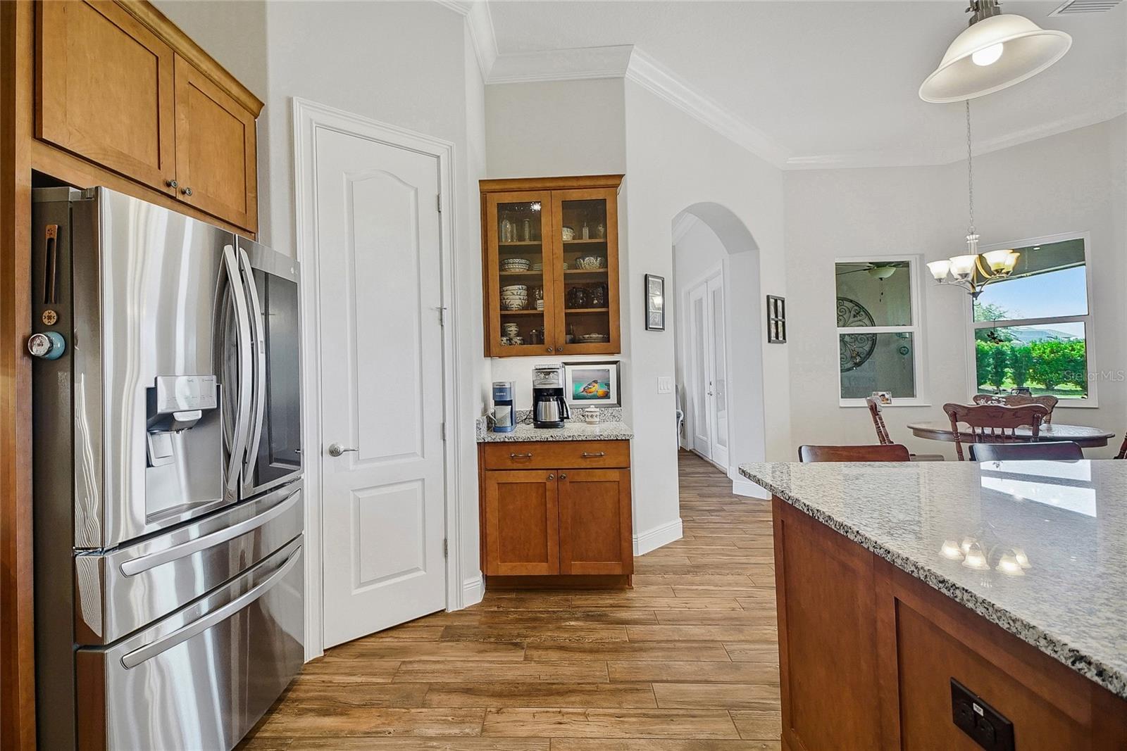 Image 37 of 91 For 6008 Apex Way