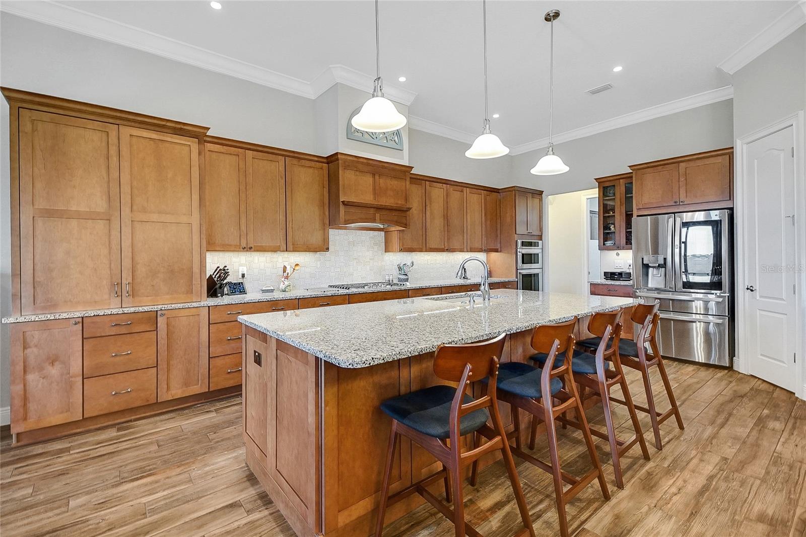 Image 43 of 91 For 6008 Apex Way