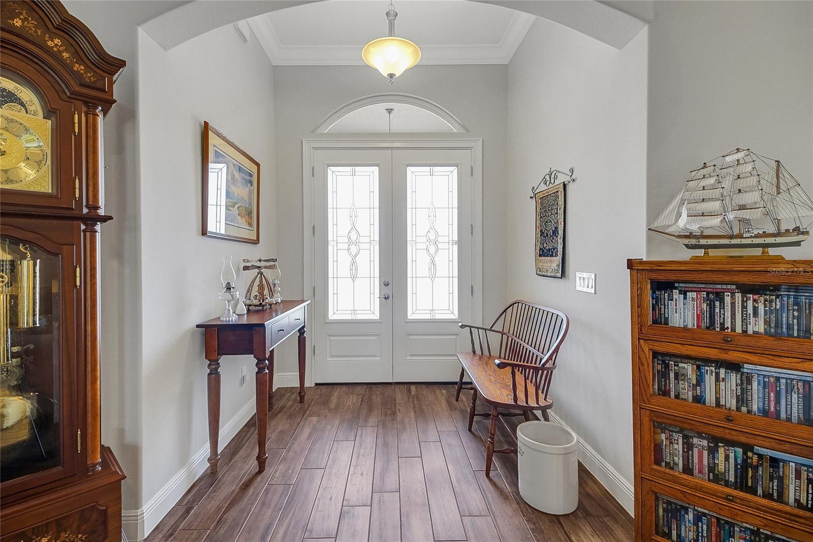 Image 8 of 91 For 6008 Apex Way