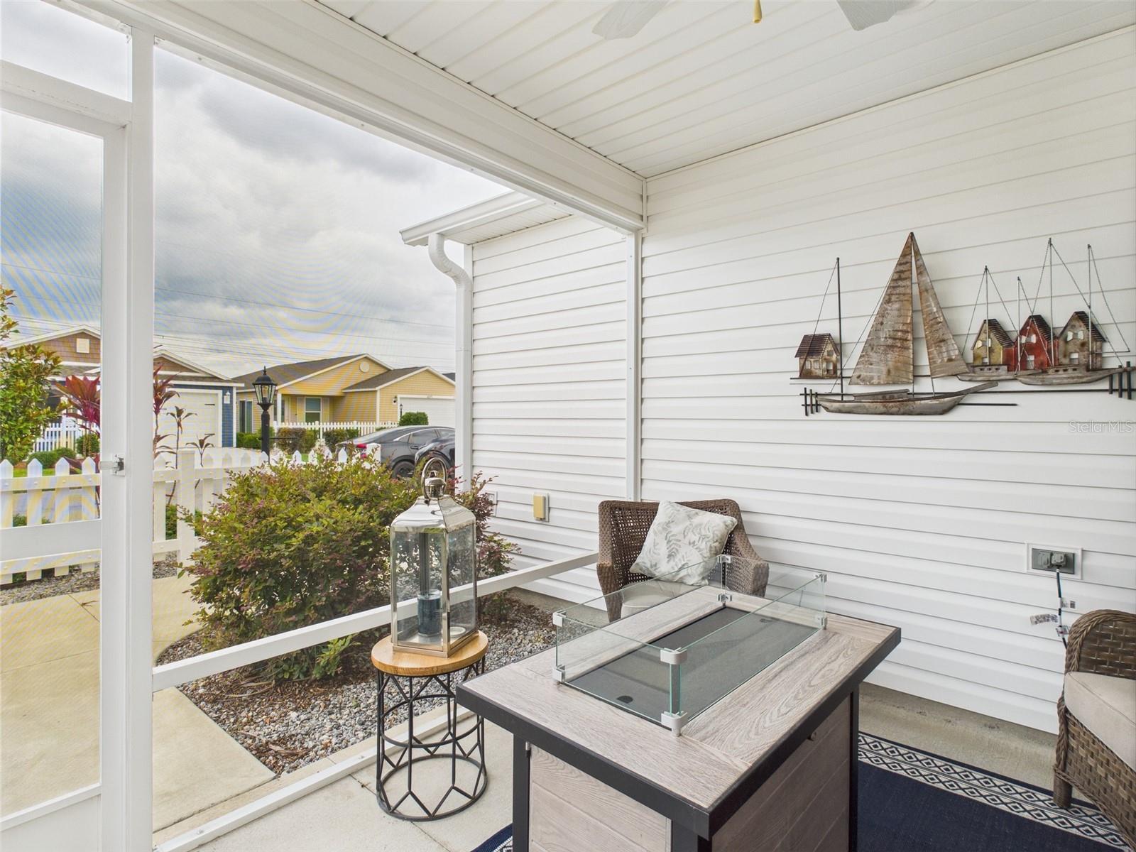 Image 4 of 12 For 6266 Milagros Court