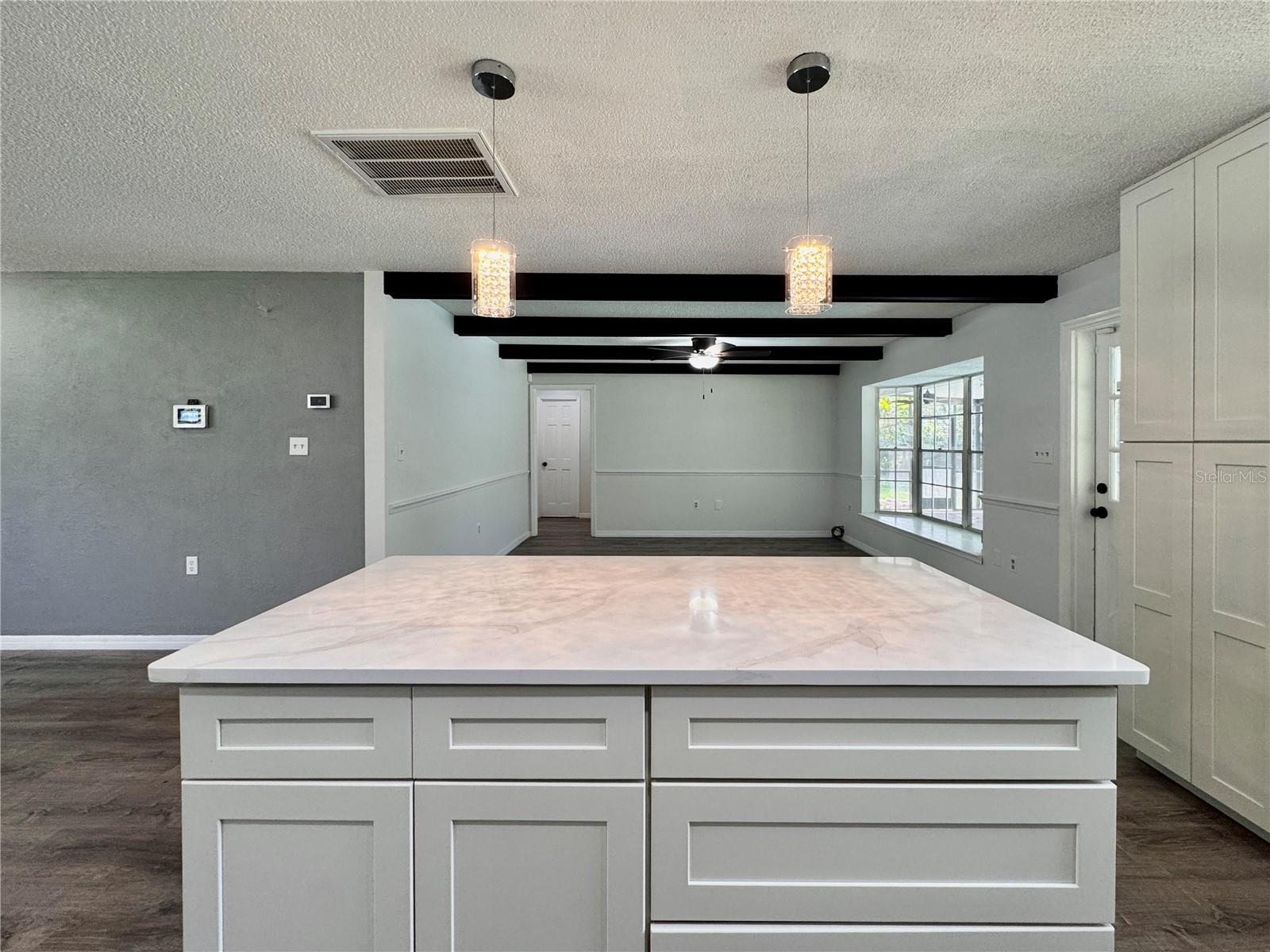 Image 18 of 61 For 604 Ponderosa Drive