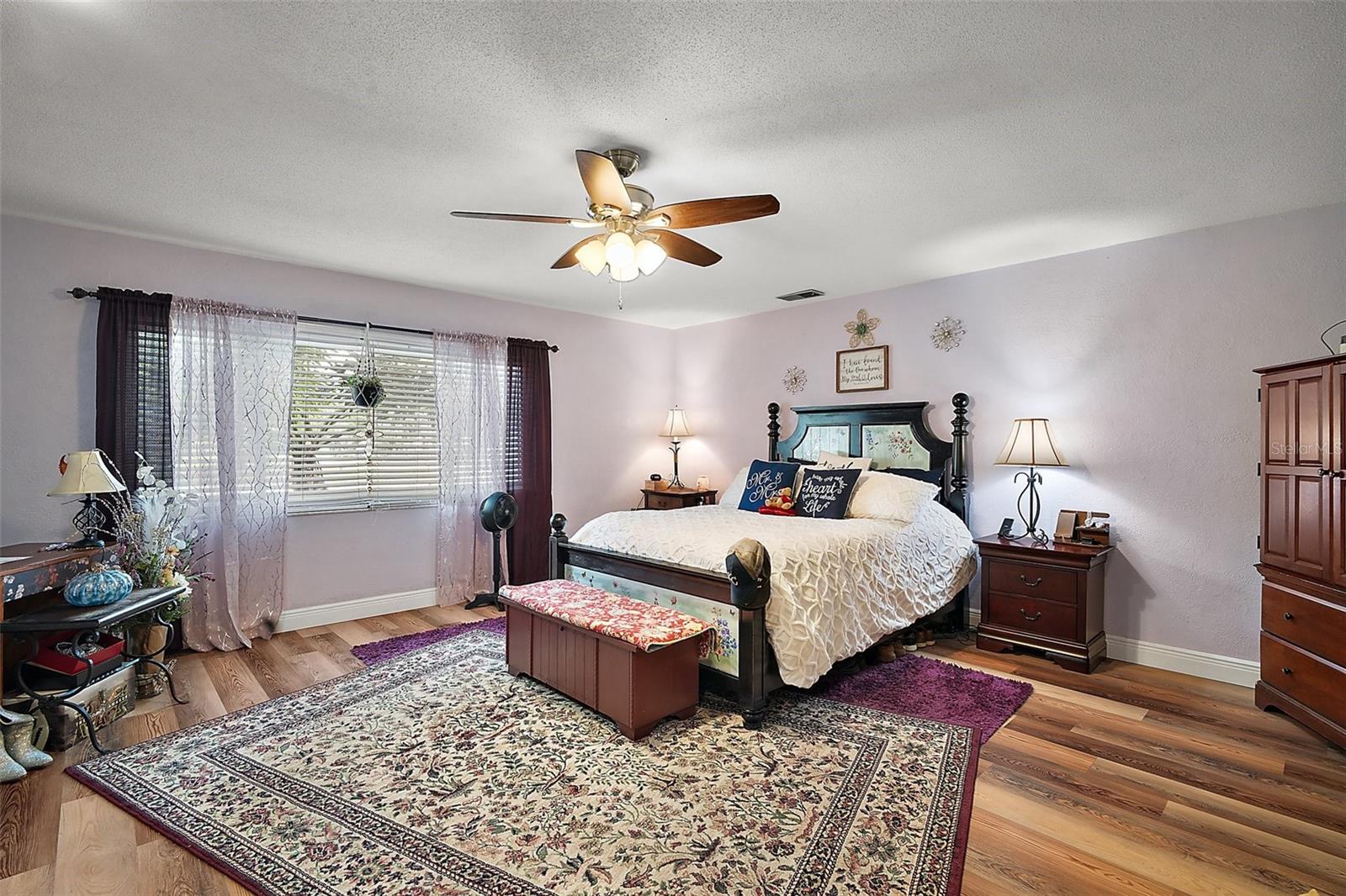 Image 12 of 41 For 27212 Orange Avenue