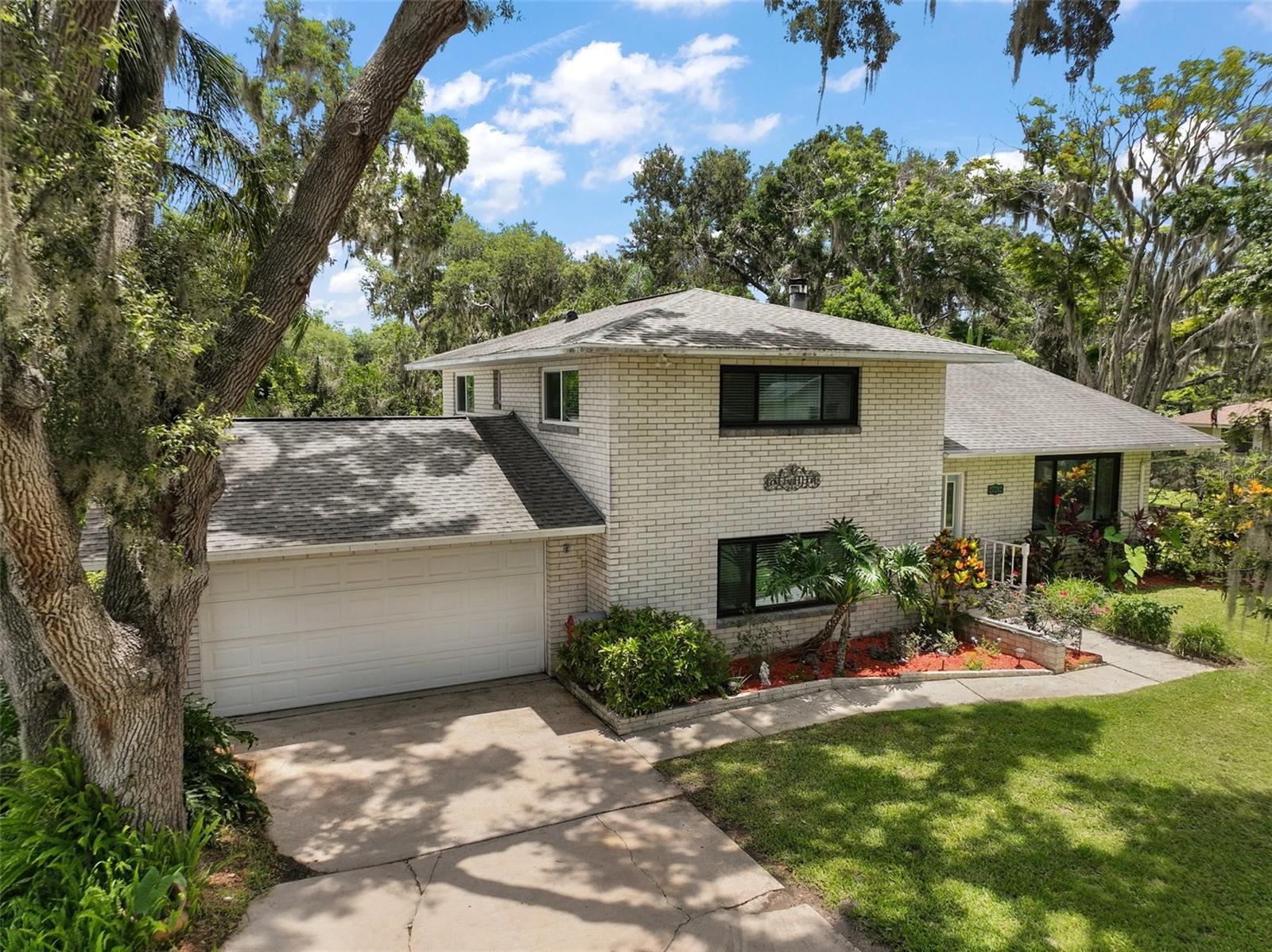 Image 3 of 41 For 27212 Orange Avenue