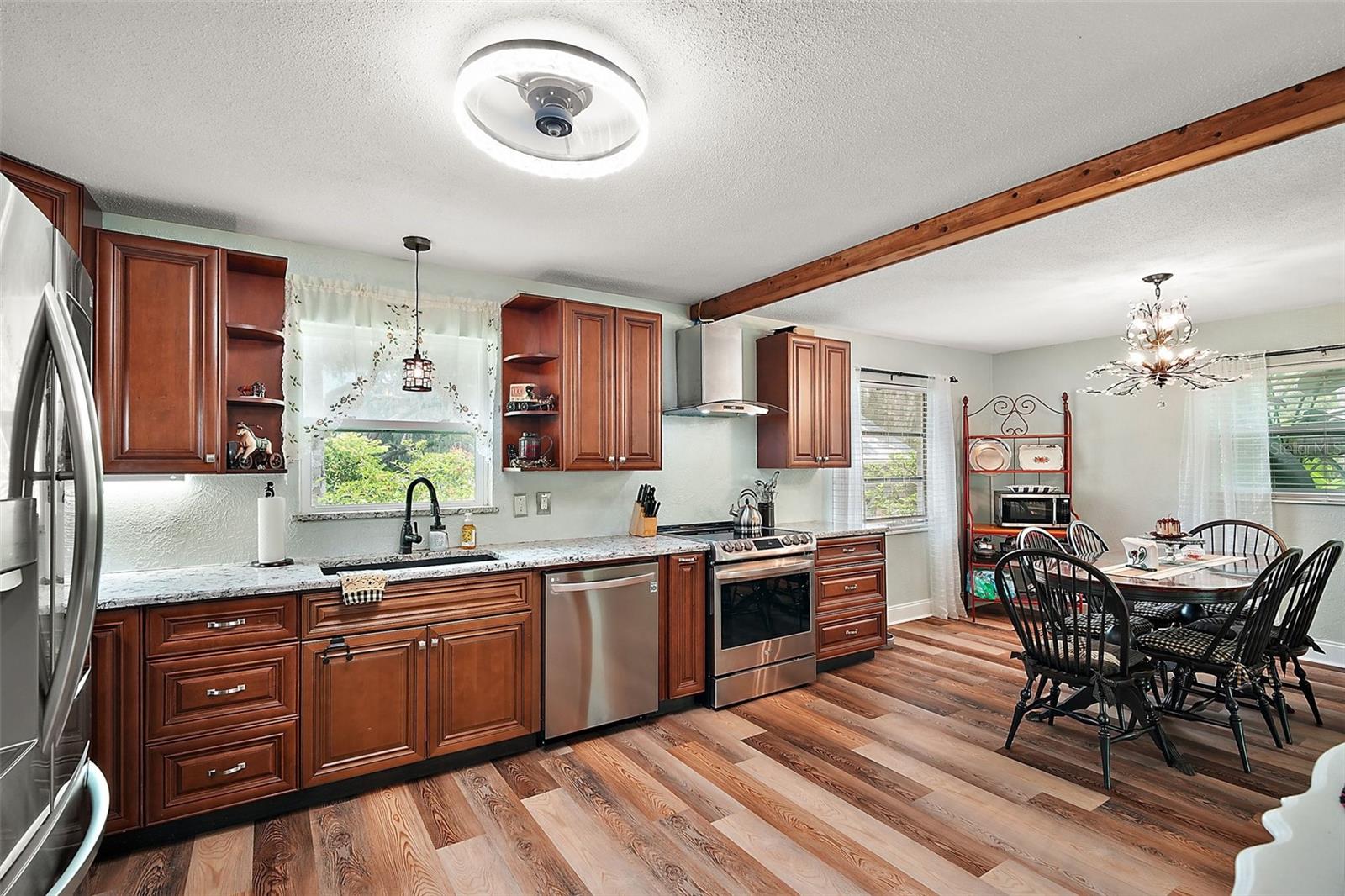 Image 4 of 41 For 27212 Orange Avenue