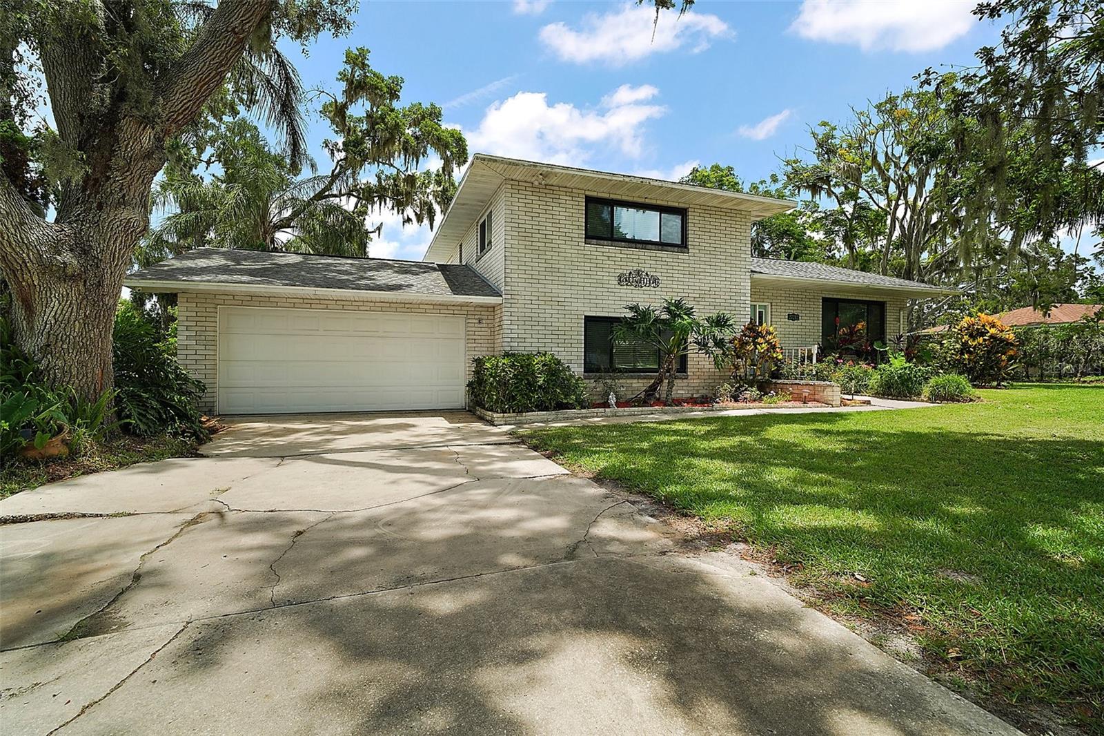Image 40 of 41 For 27212 Orange Avenue