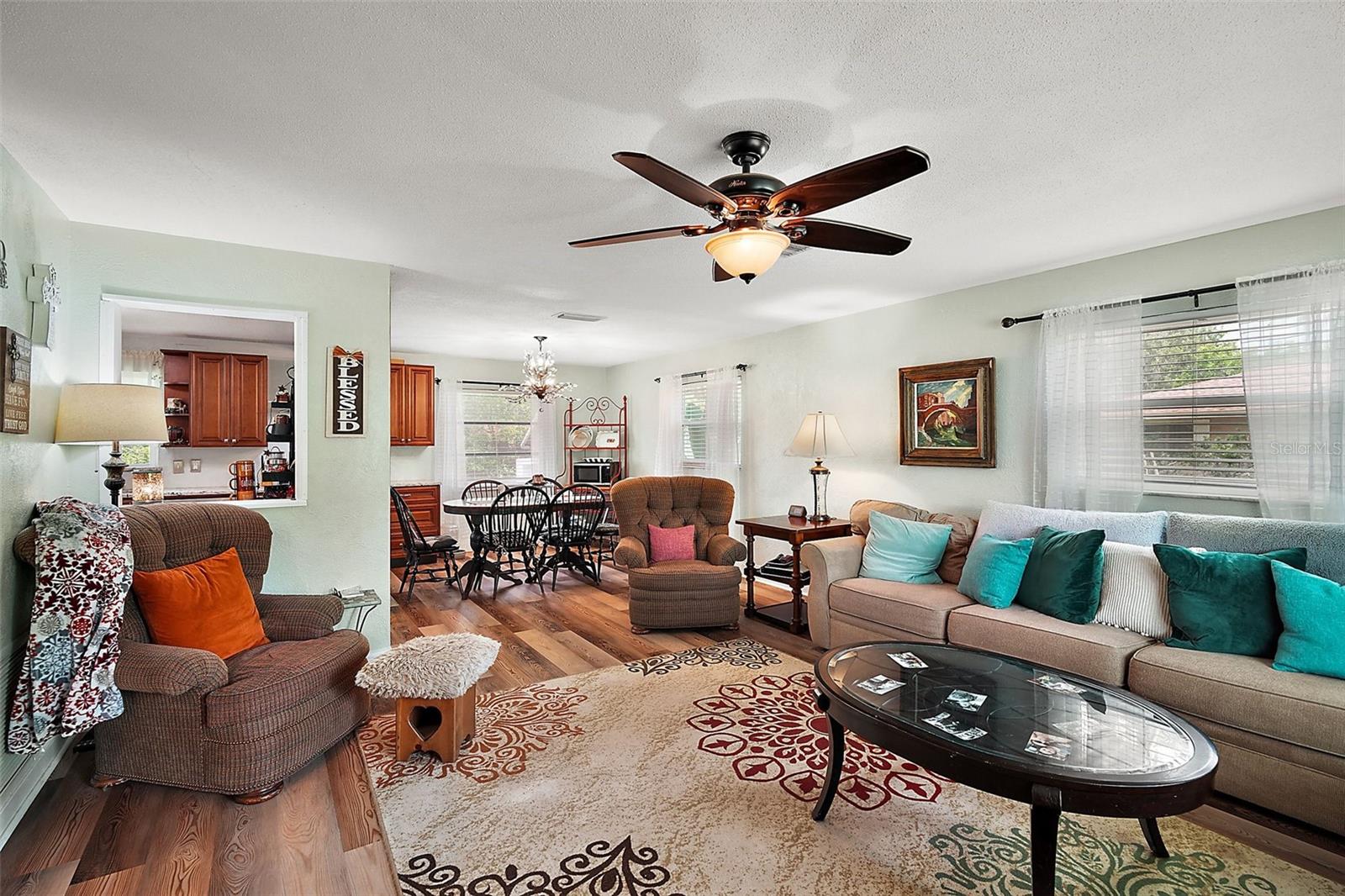 Image 9 of 41 For 27212 Orange Avenue