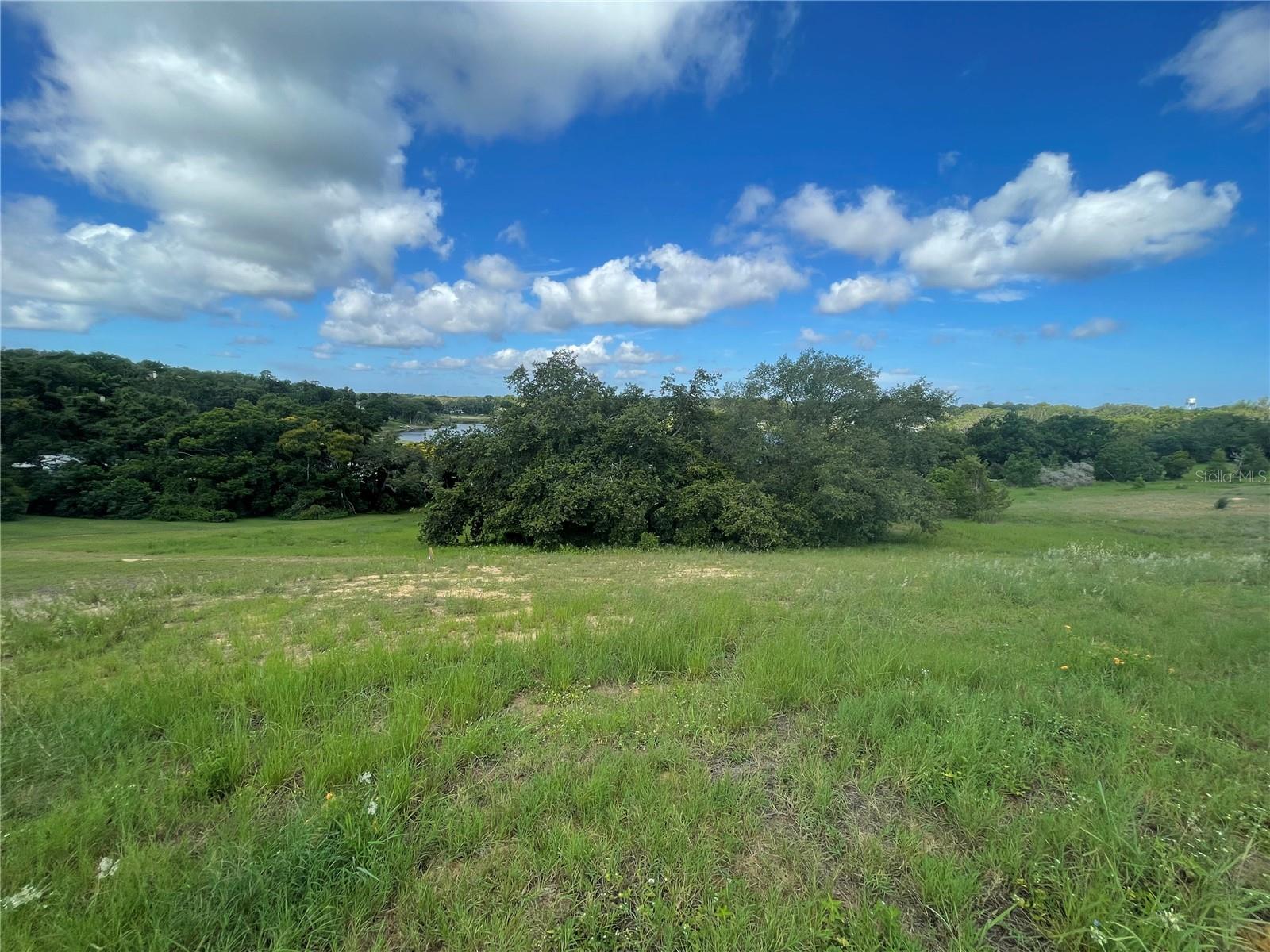 Image 22 of 38 For Country Club Road