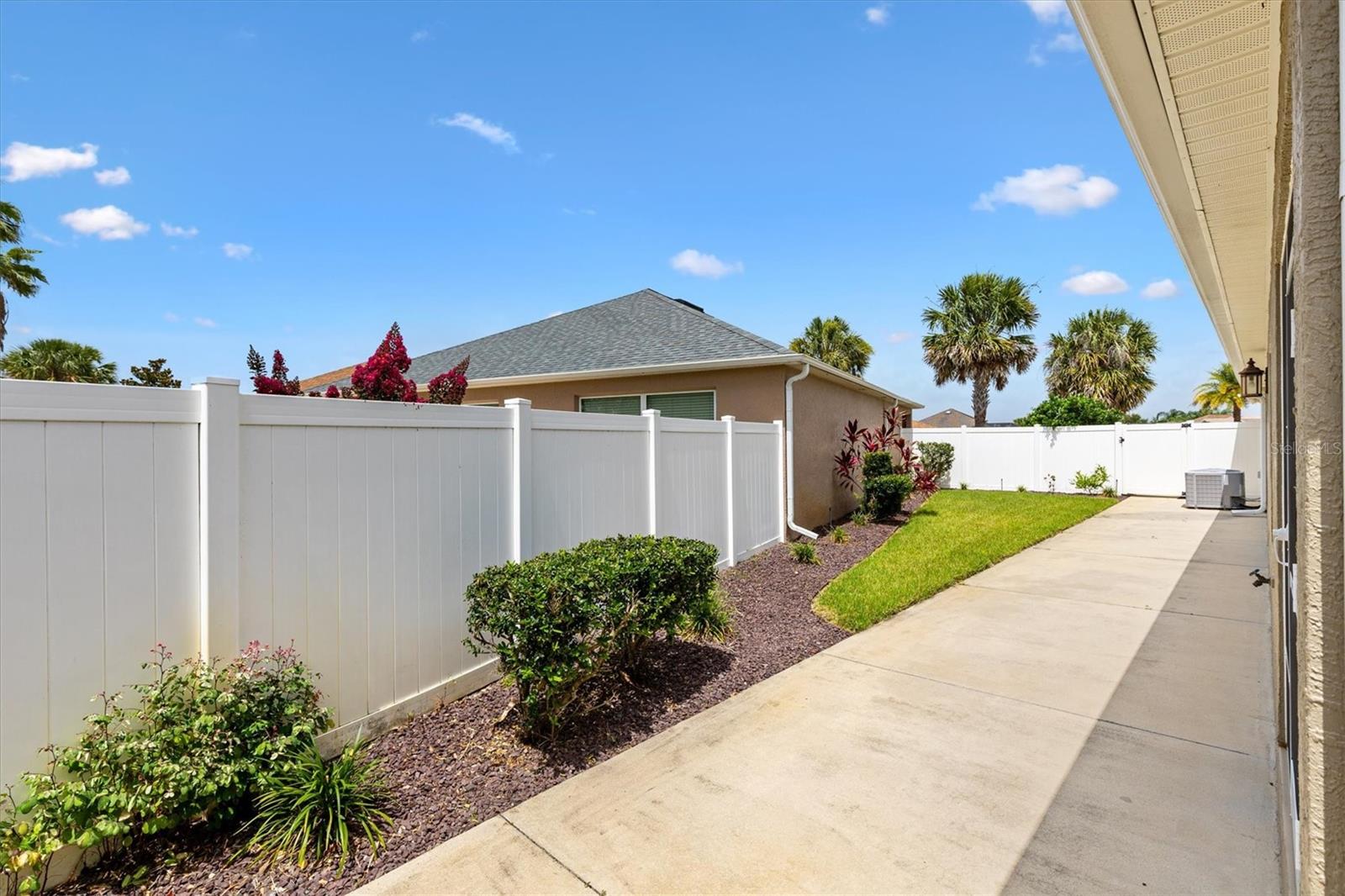 Image 22 of 27 For 3331 Overland Terrace