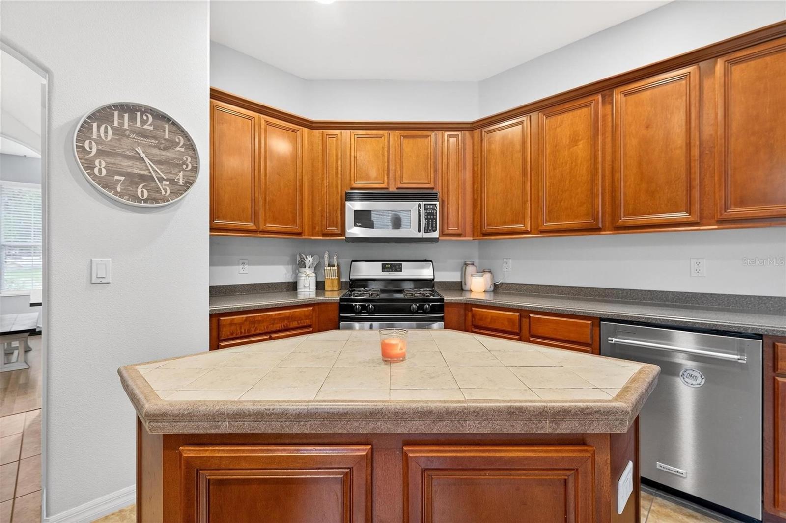 Image 12 of 74 For 33316 Irongate Dr