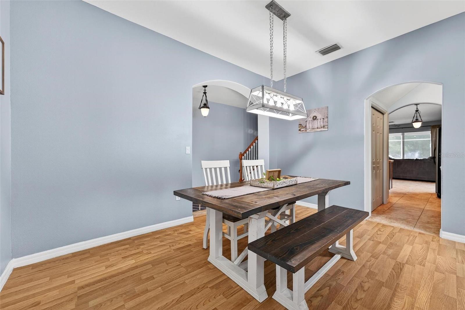 Image 18 of 74 For 33316 Irongate Dr