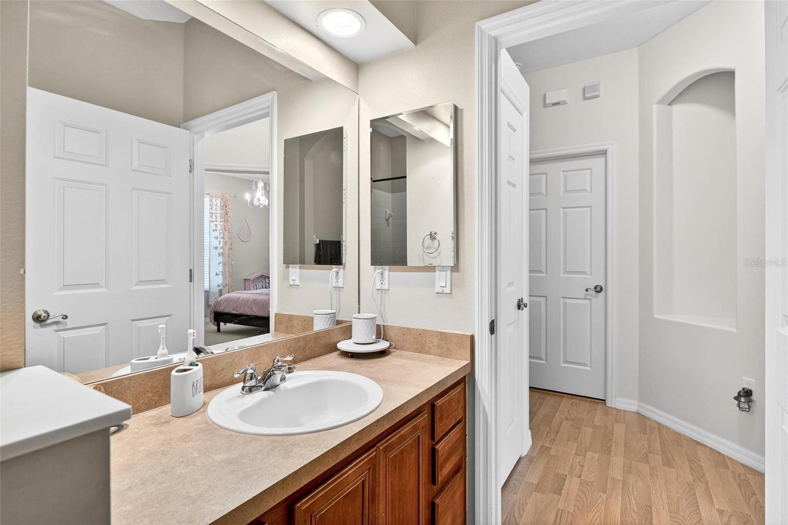 Image 40 of 74 For 33316 Irongate Dr