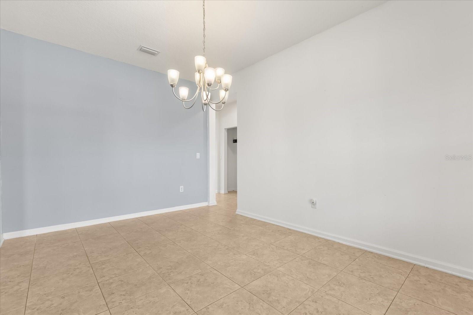 Image 4 of 52 For 752 Sandy Bar Drive