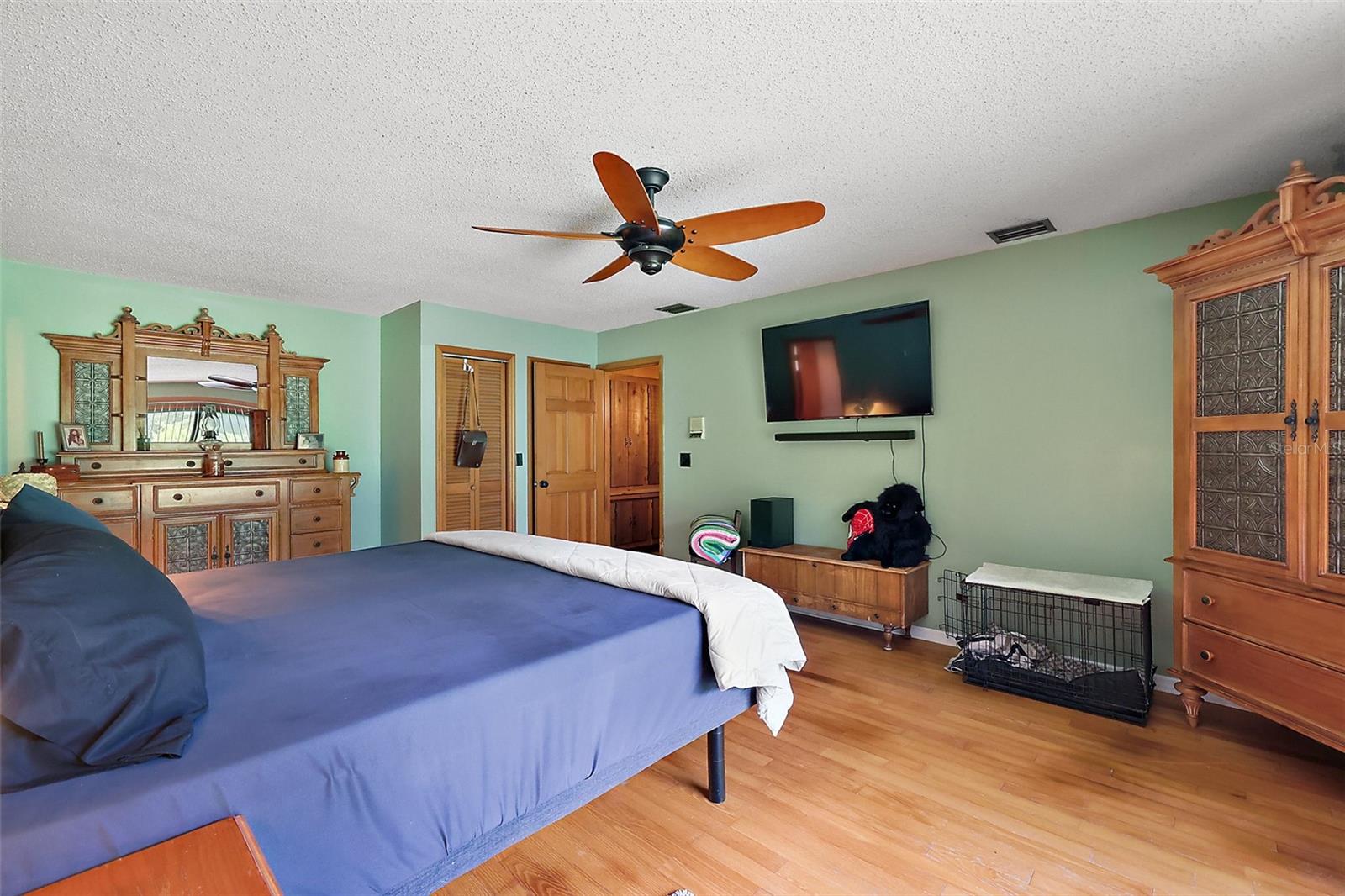 Image 10 of 40 For 672 Belt Avenue