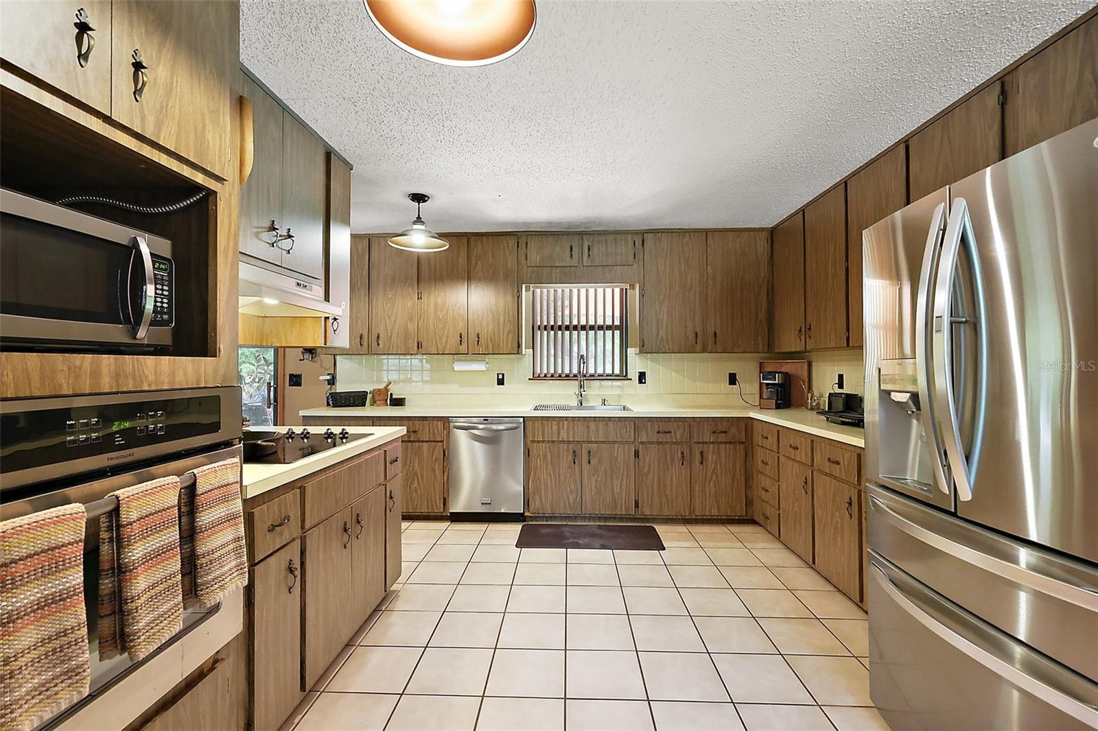 Image 20 of 40 For 672 Belt Avenue