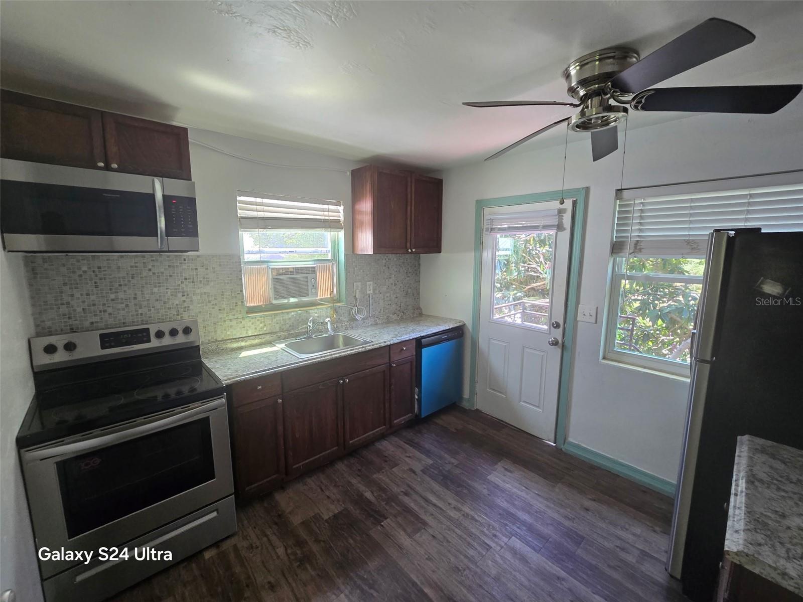 Image 4 of 10 For 7306 Earlwood Avenue