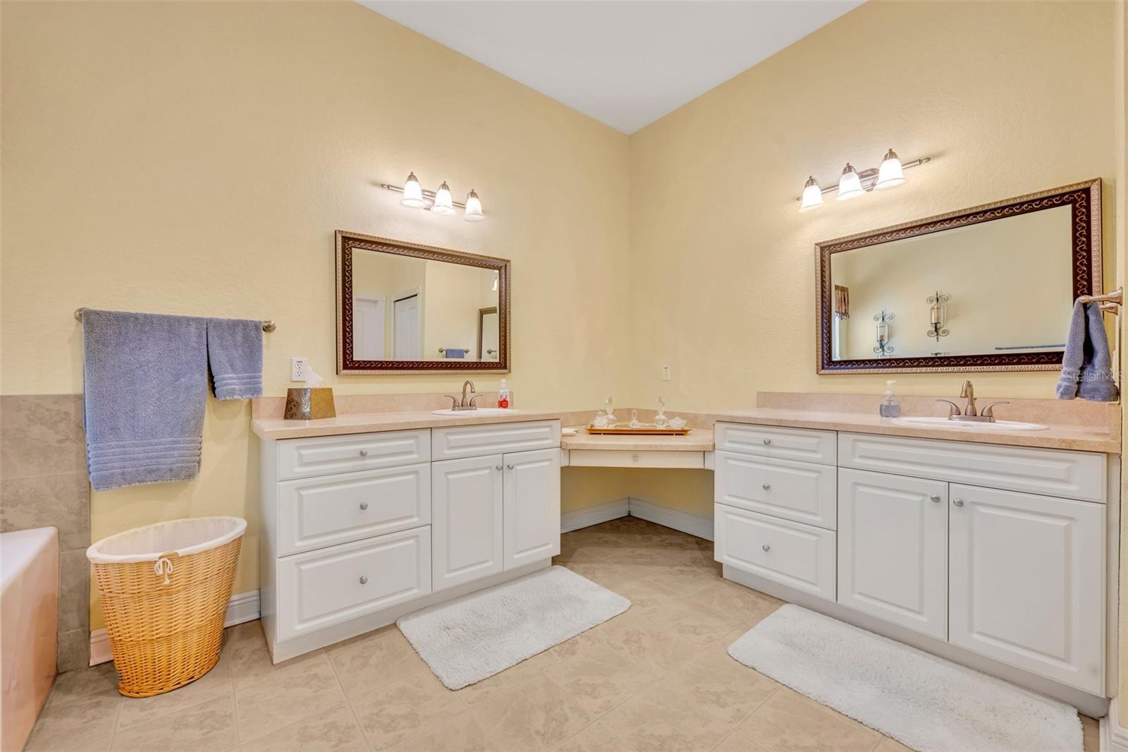 Image 29 of 71 For 30342 Vitex Avenue