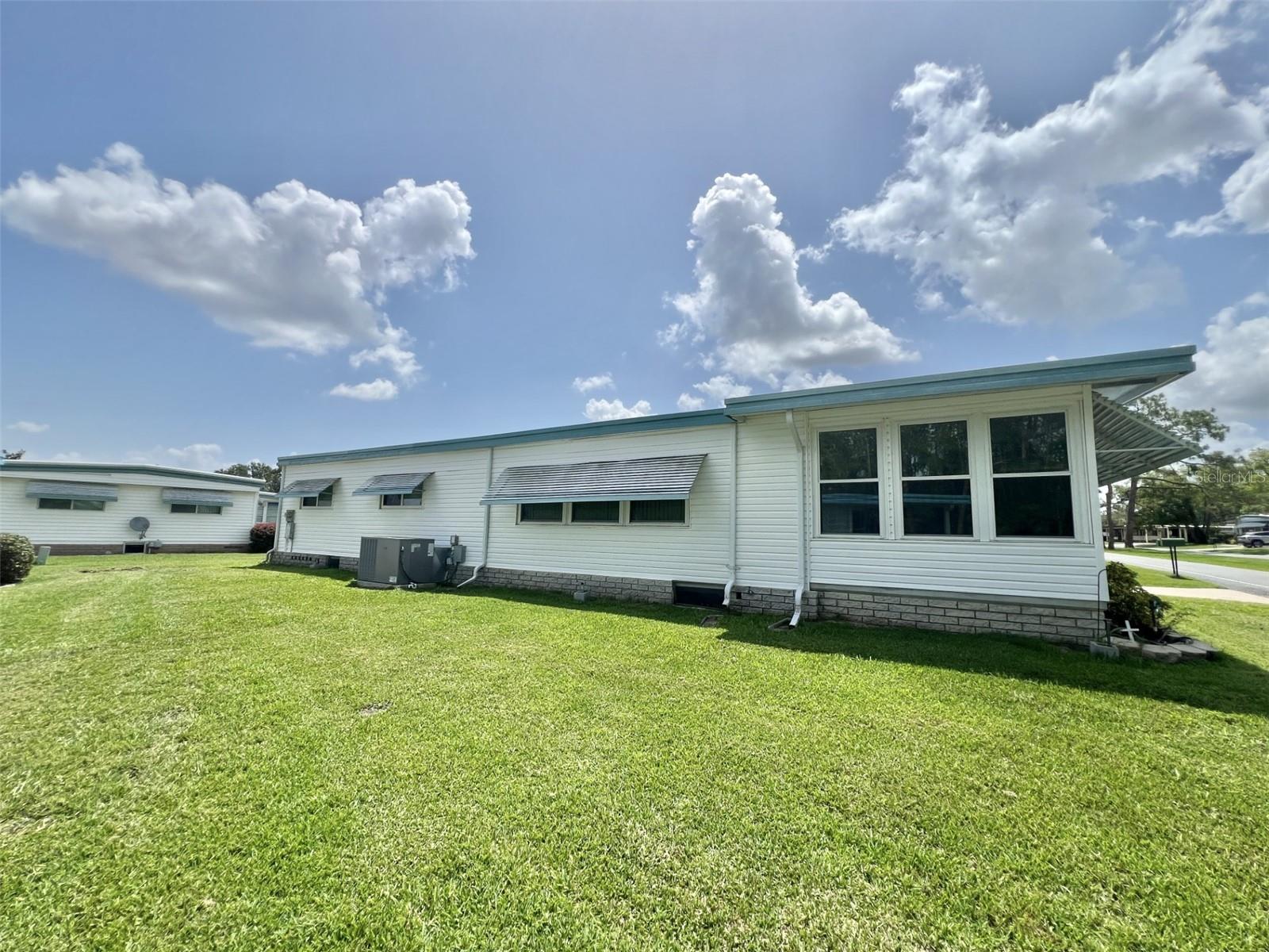 Image 11 of 57 For 424 Hawthorne Boulevard