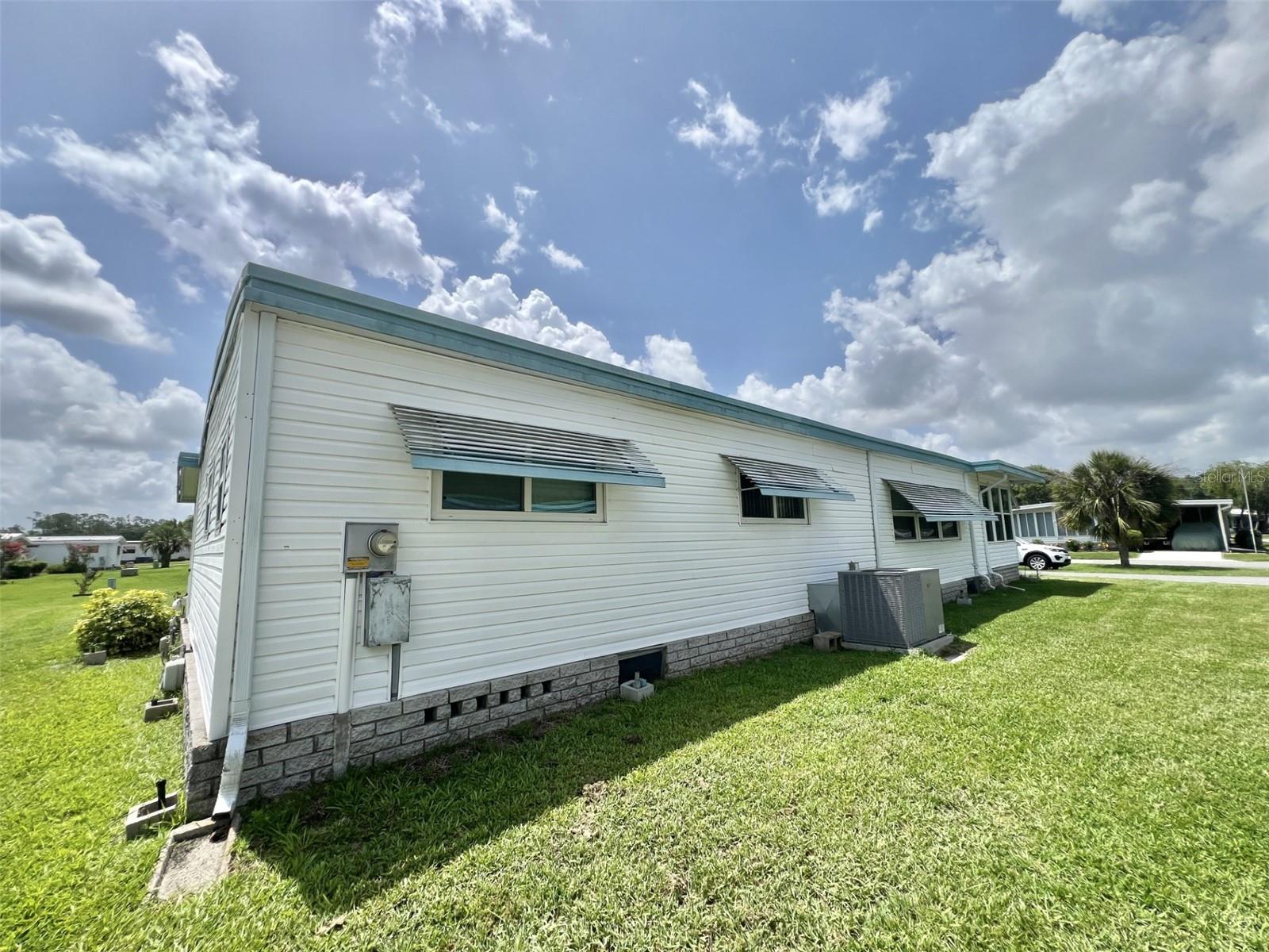 Image 12 of 57 For 424 Hawthorne Boulevard