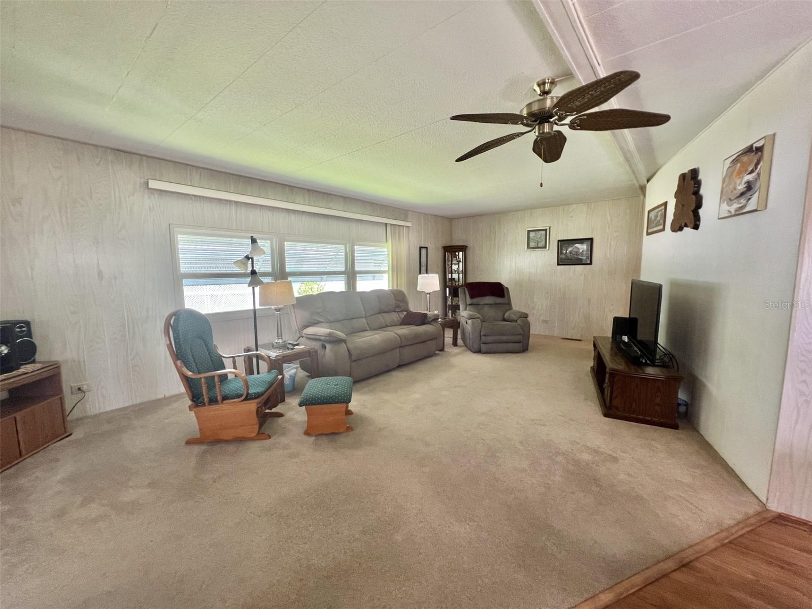 Image 33 of 57 For 424 Hawthorne Boulevard