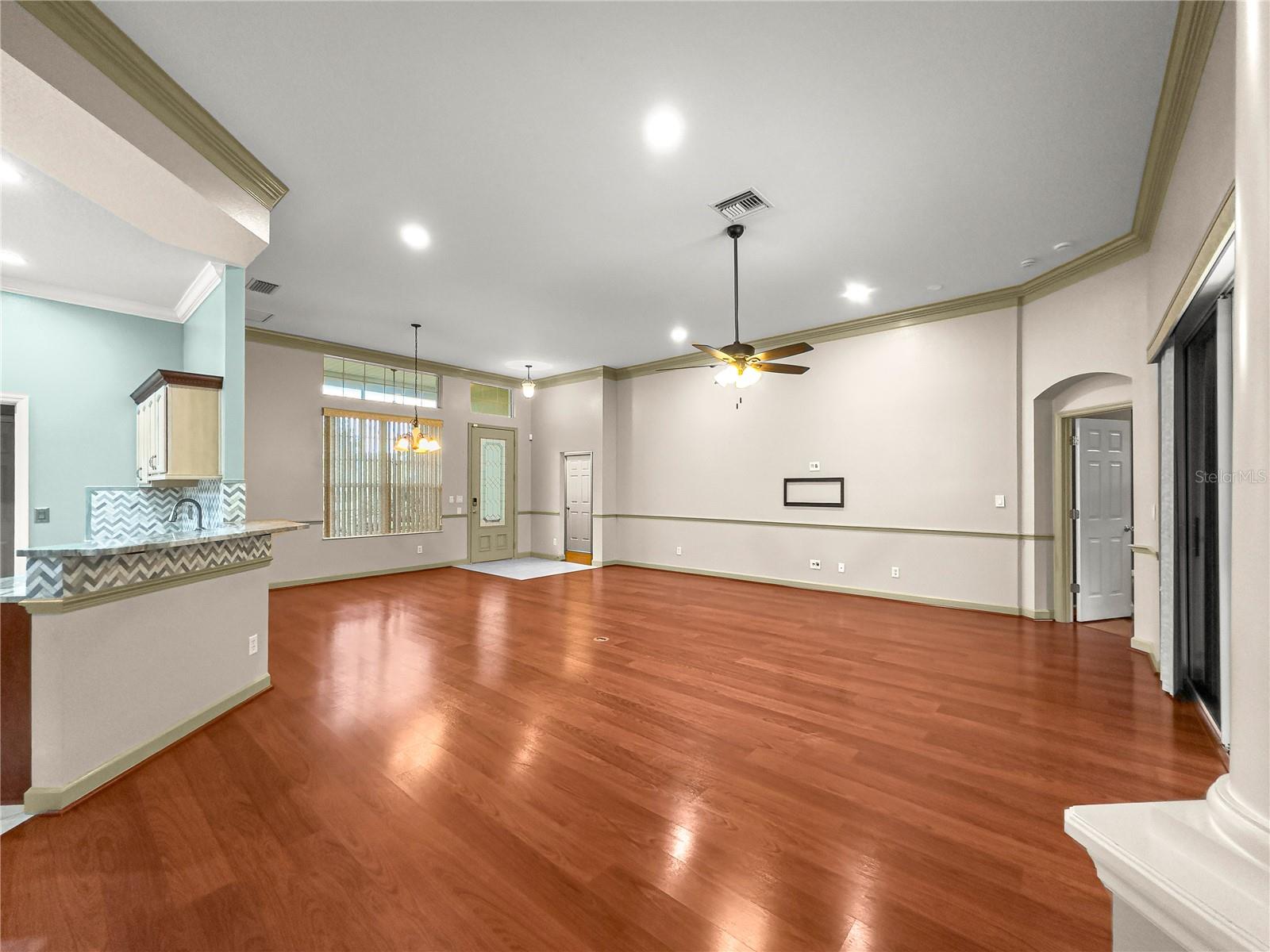 Image 12 of 59 For 8045 Waterbury Way