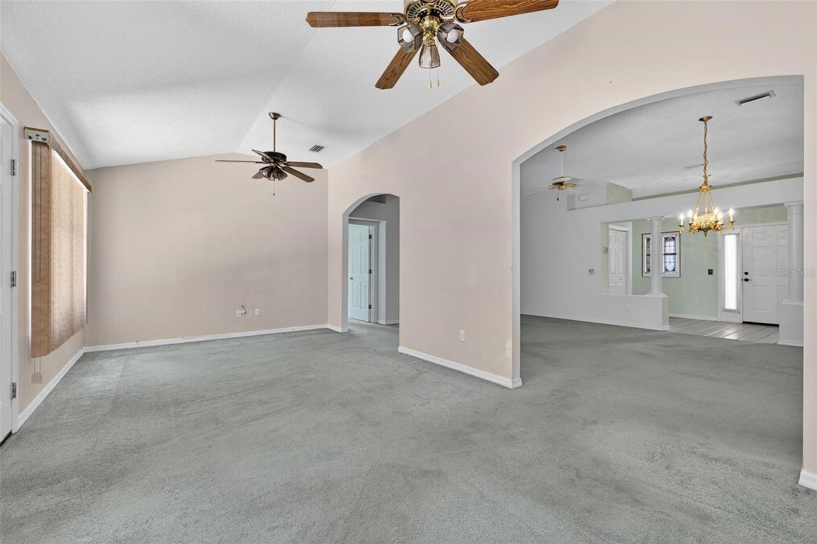 Image 15 of 53 For 206 Palermo Place