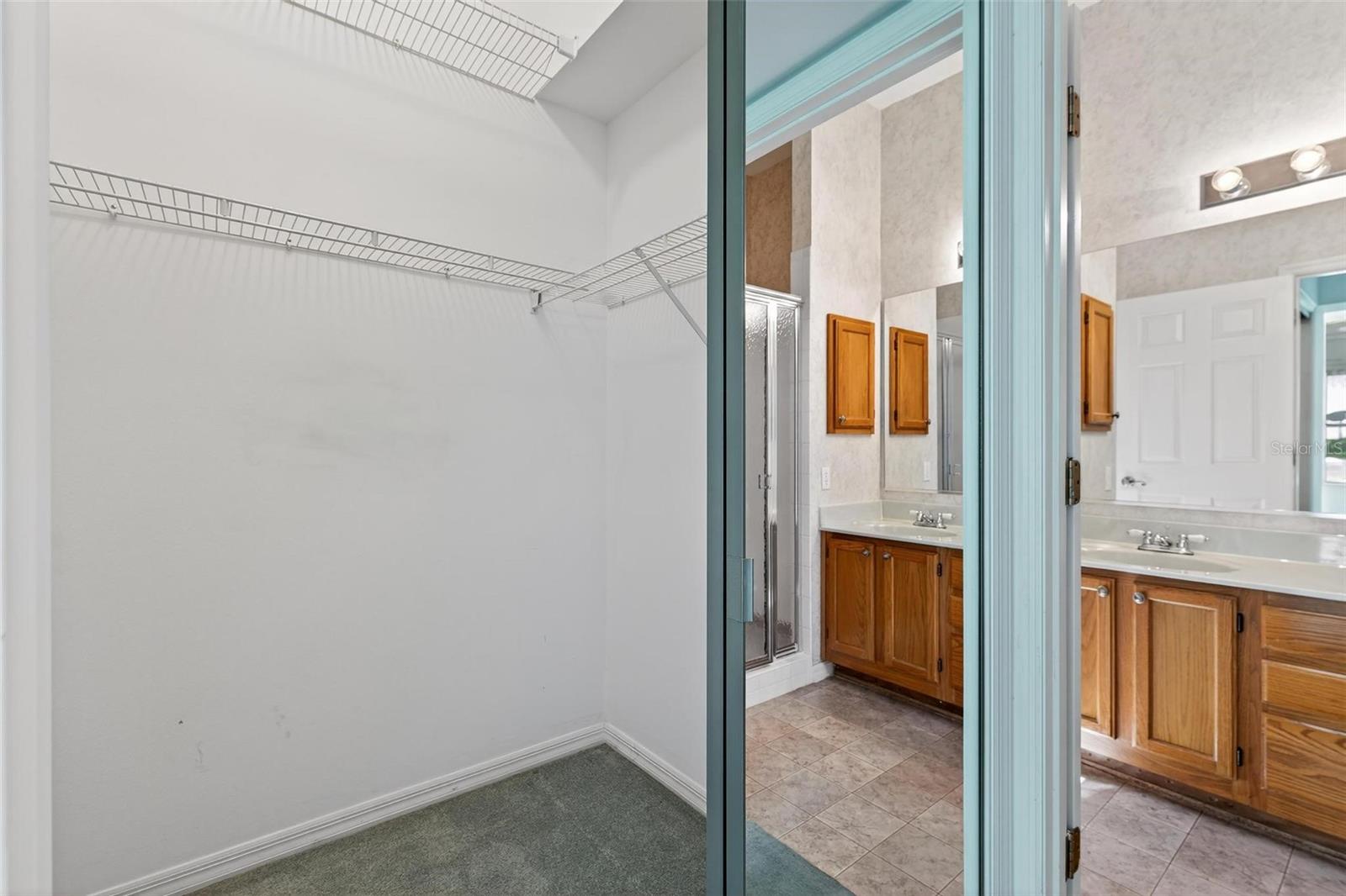 Image 33 of 53 For 206 Palermo Place