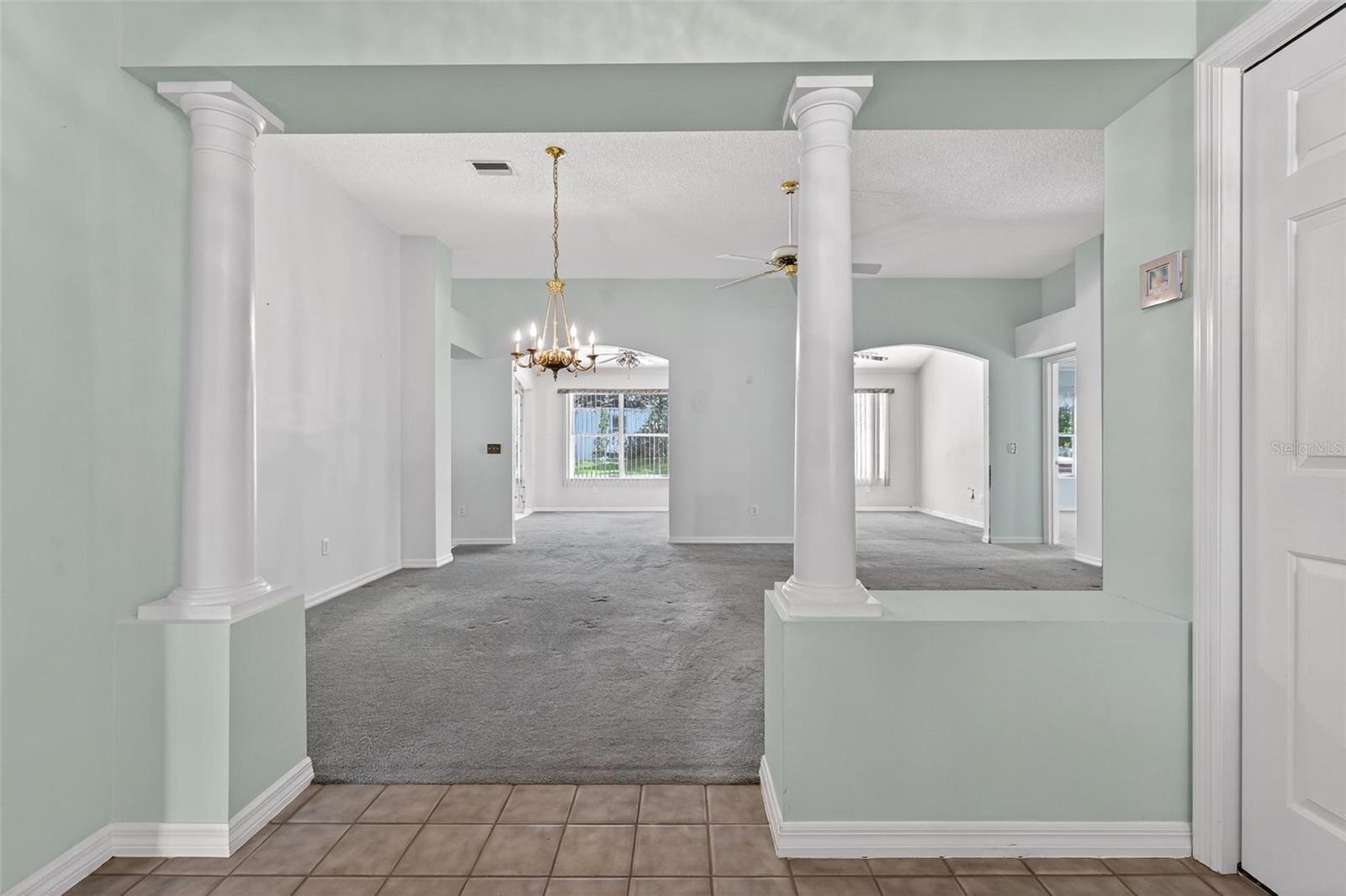 Image 8 of 53 For 206 Palermo Place