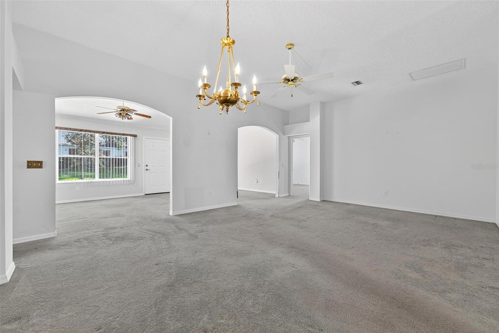 Image 9 of 53 For 206 Palermo Place
