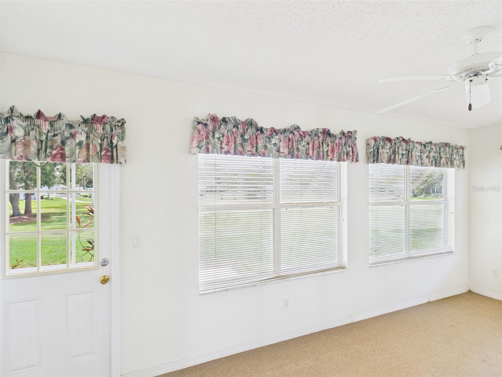 Image 21 of 28 For 32701 Timberwood Drive