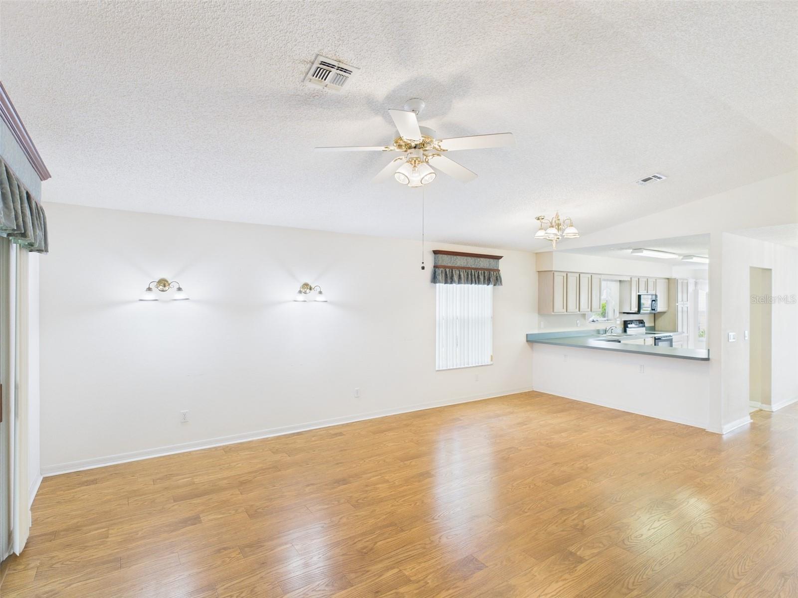 Image 5 of 28 For 32701 Timberwood Drive
