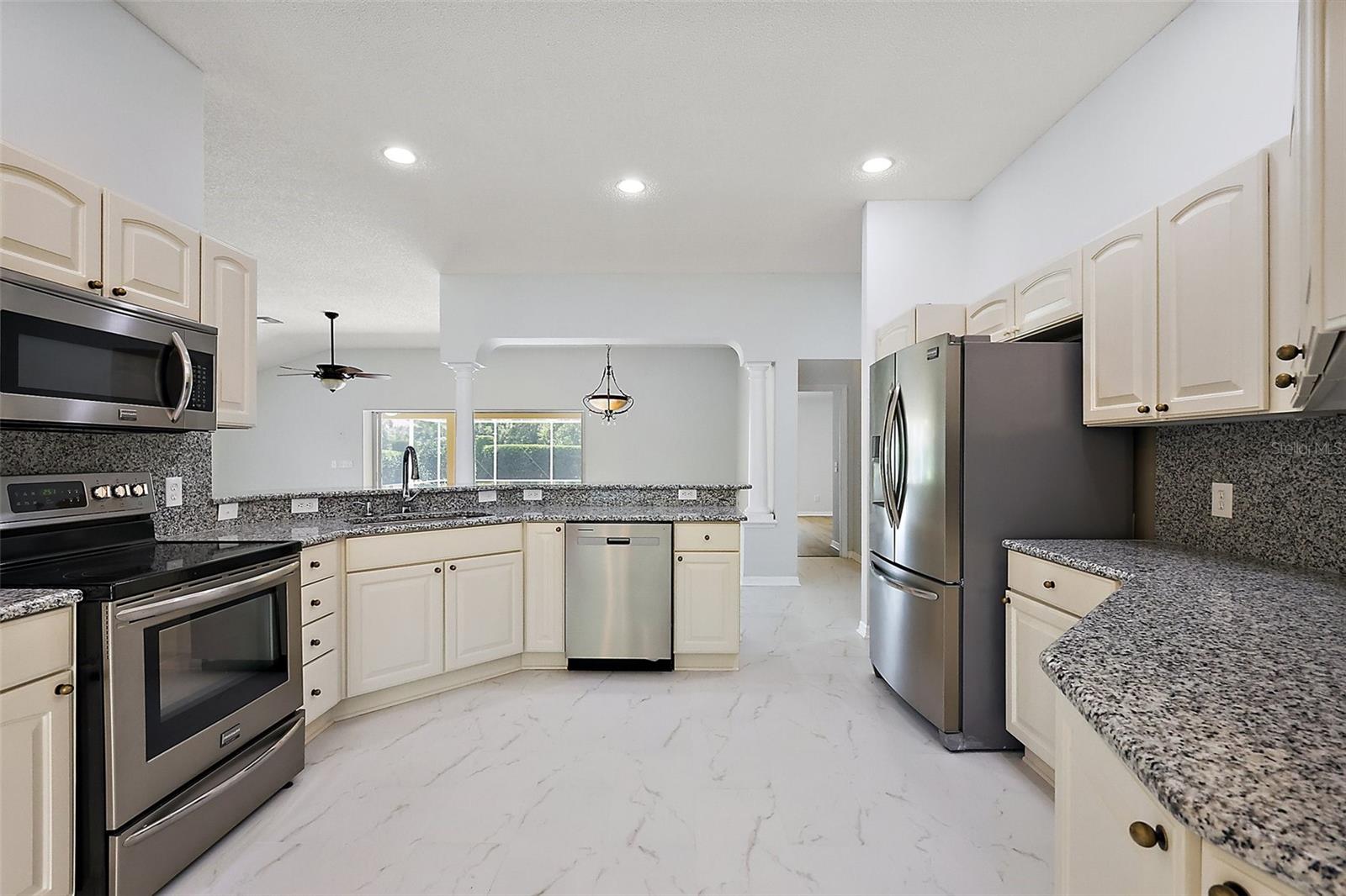 Image 6 of 48 For 16862 80th Bellavista Circle