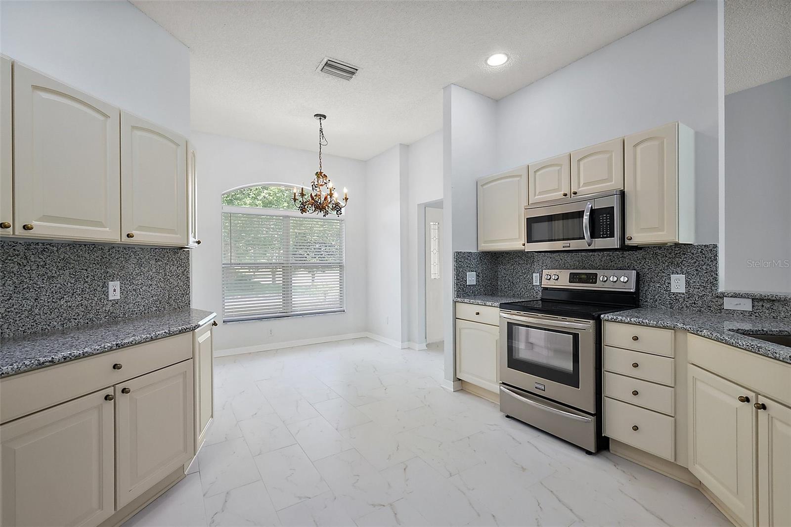 Image 7 of 48 For 16862 80th Bellavista Circle