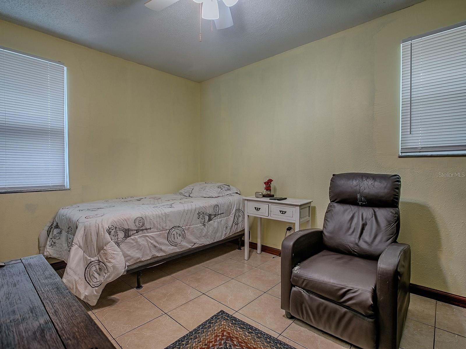 Image 22 of 51 For 564 Lancaster Avenue