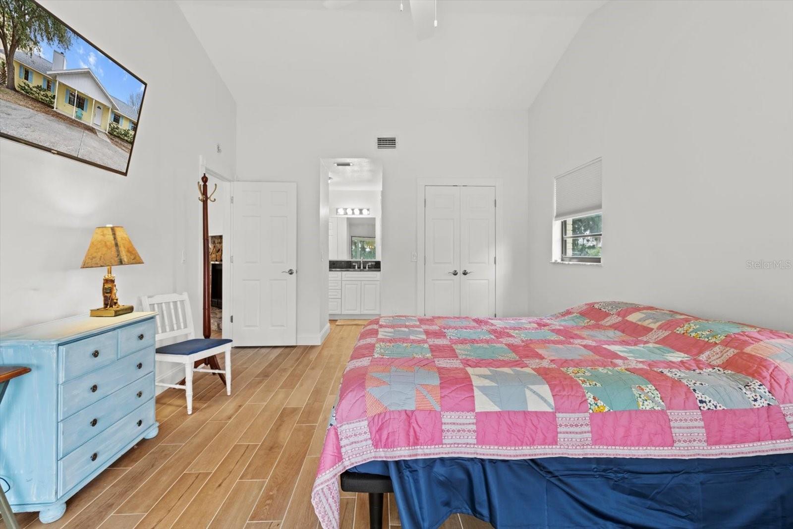Image 23 of 50 For 11770 Sunnybrook Court